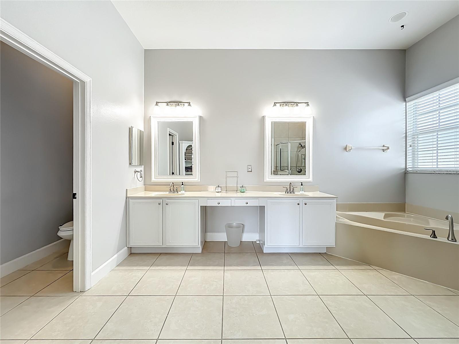 Image 46 of 92 For 10235 Kristen Park Drive