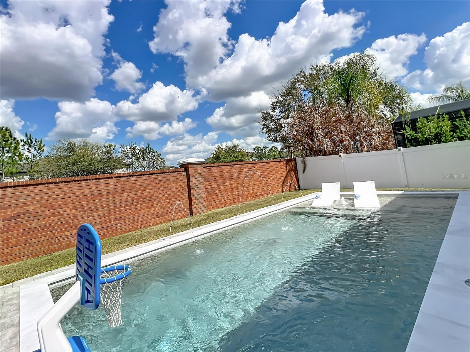 Image 74 of 92 For 10235 Kristen Park Drive