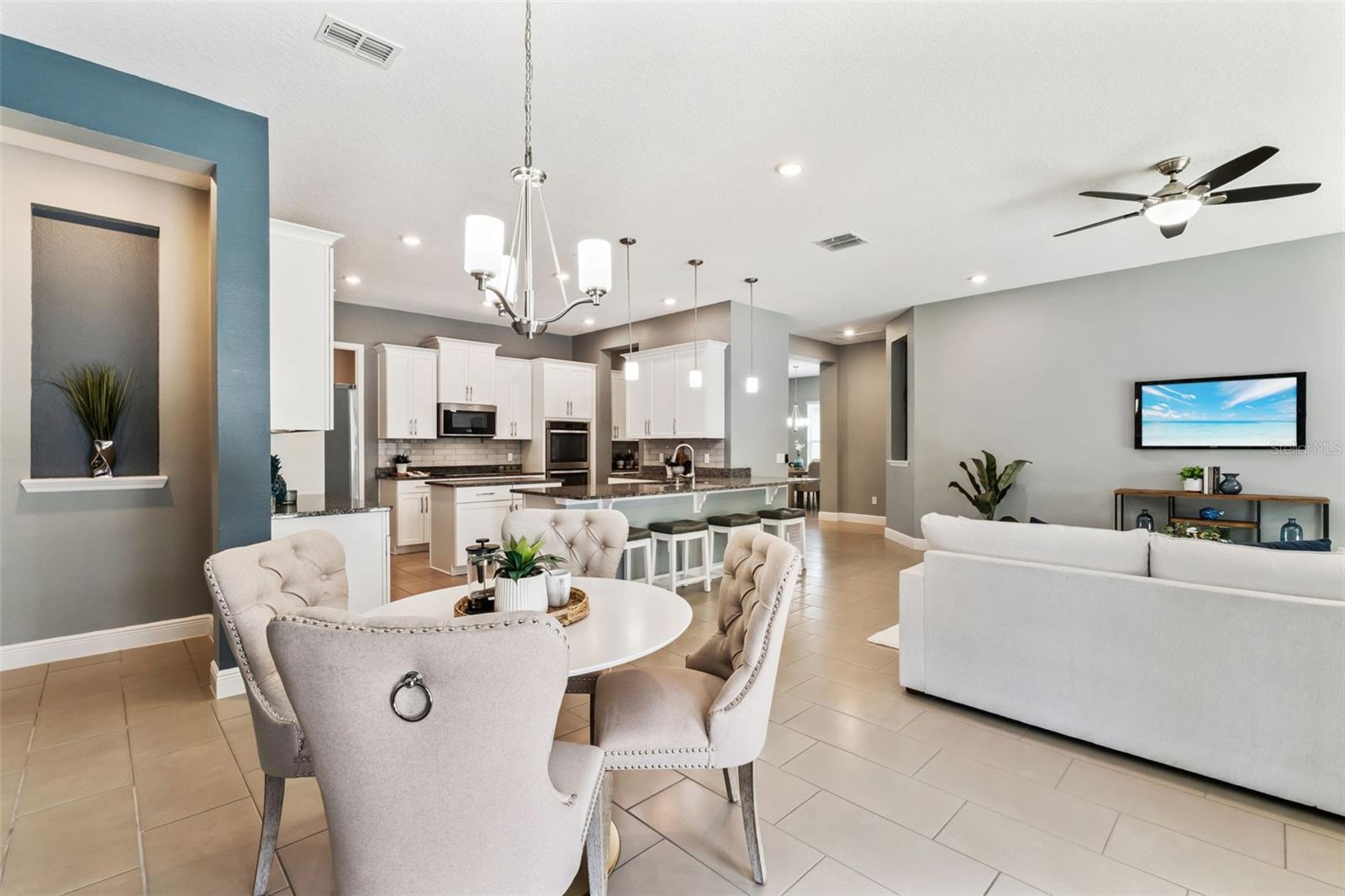 Image 16 of 54 For 1658 Peace Lily Way