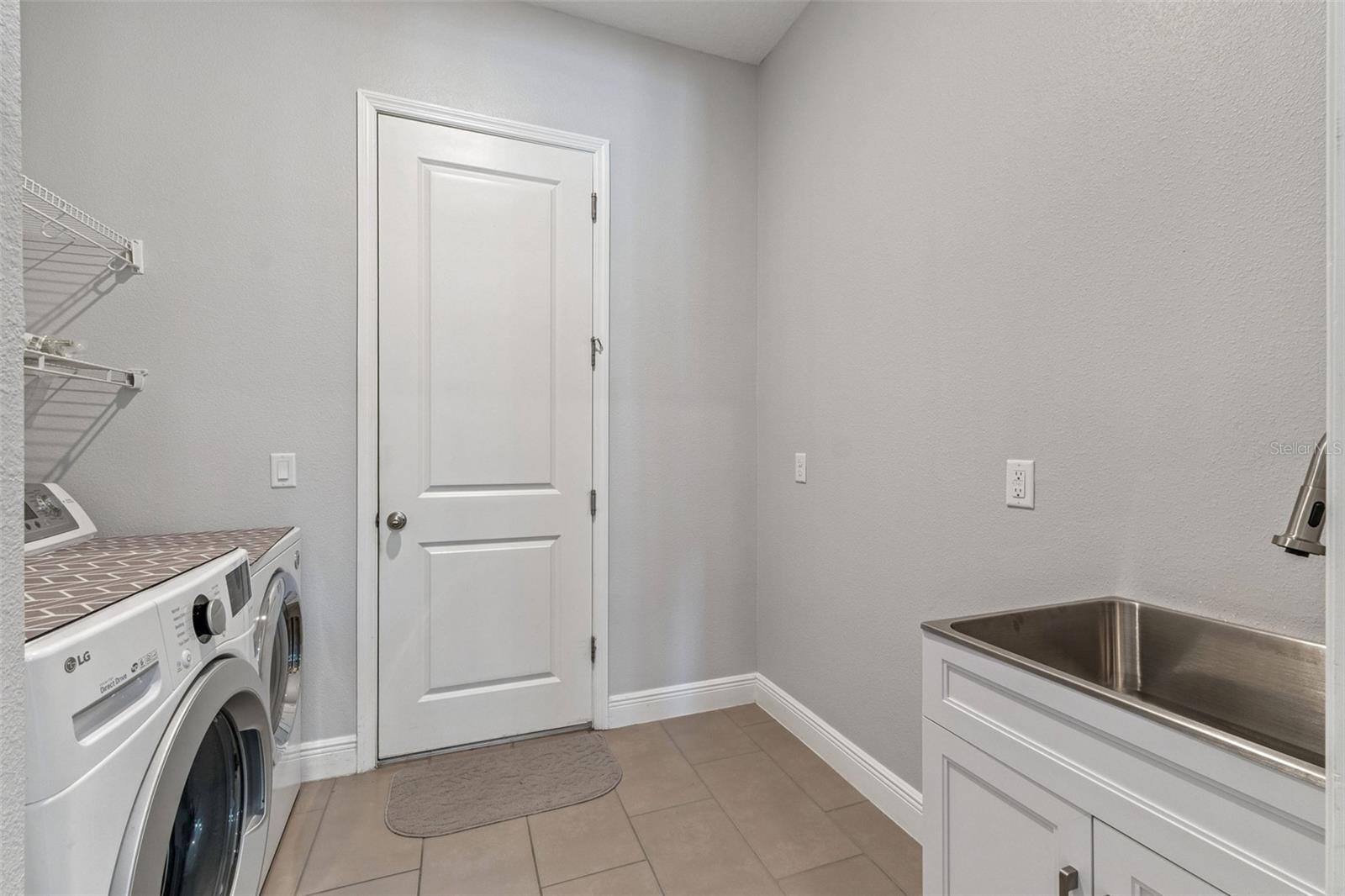 Image 38 of 54 For 1658 Peace Lily Way