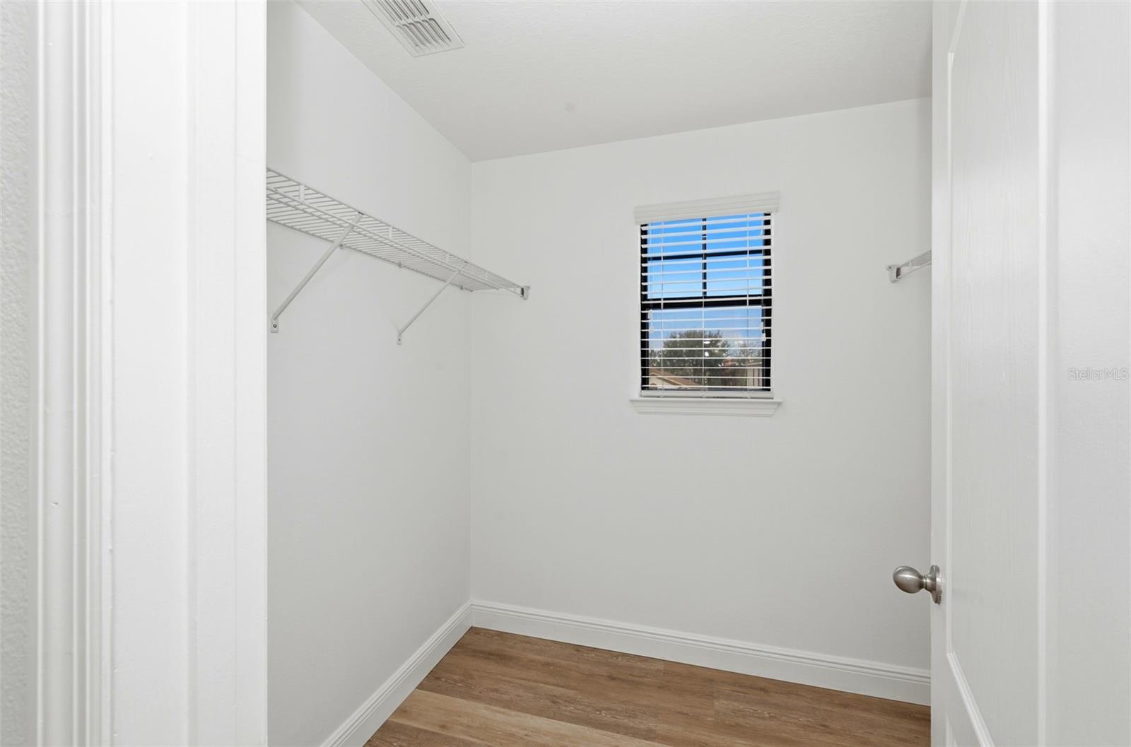 Image 22 of 30 For 1077 Thunderhead Lane