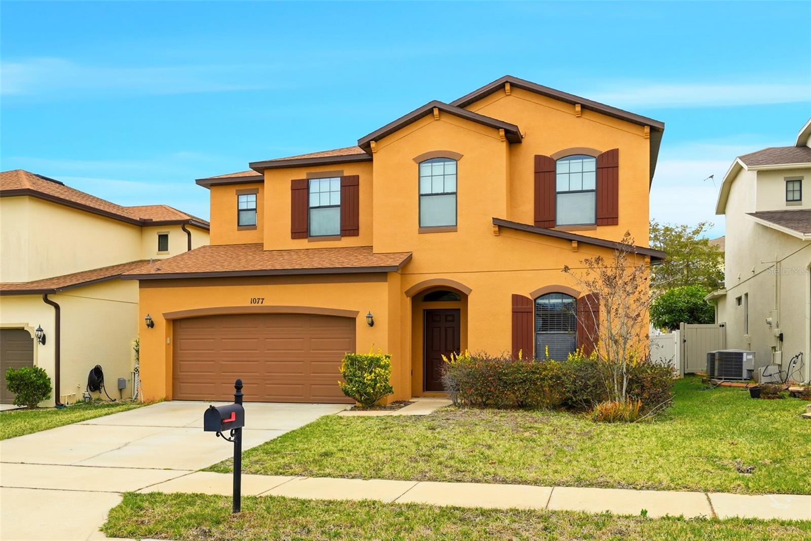 Image 3 of 30 For 1077 Thunderhead Lane