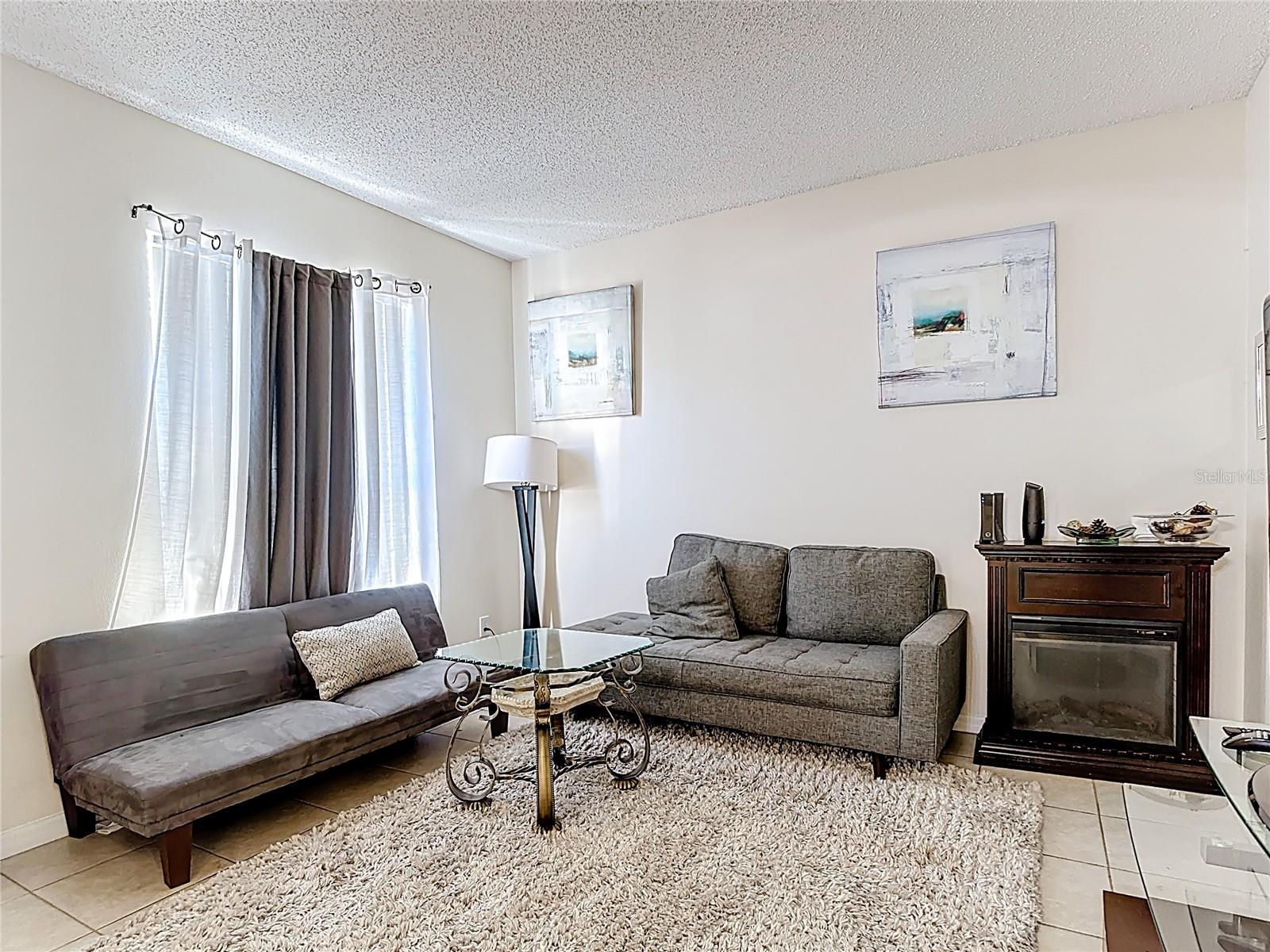 Image 10 of 57 For 635 Knollwood Drive