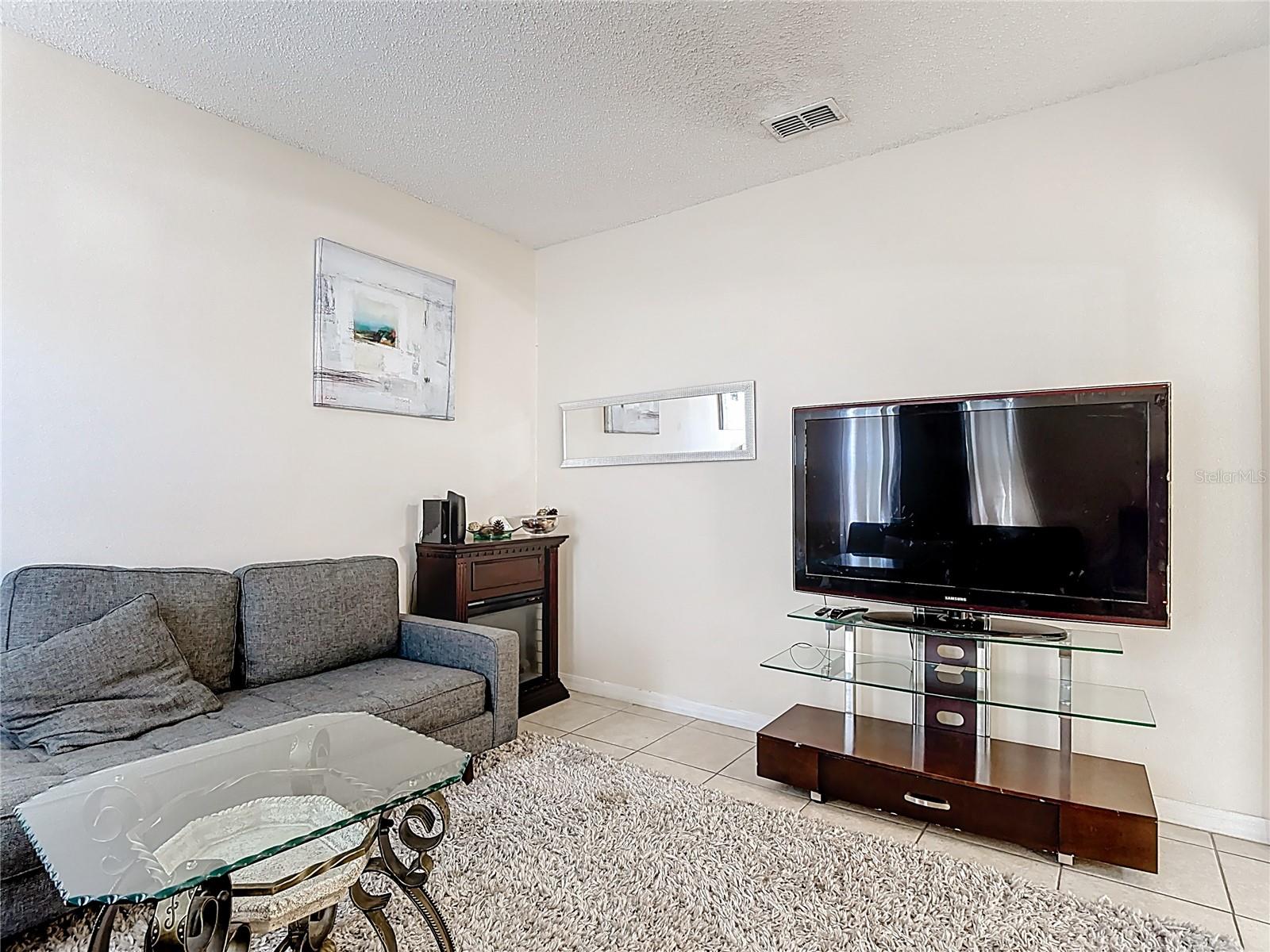 Image 11 of 57 For 635 Knollwood Drive