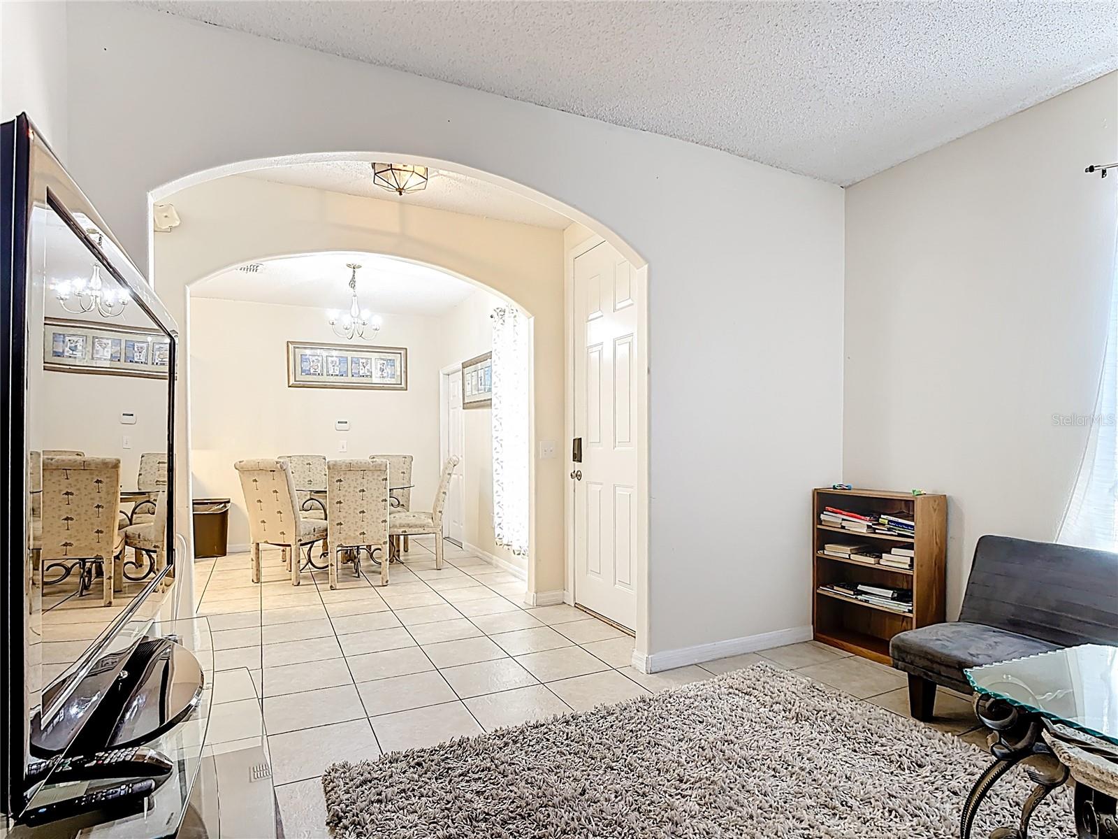 Image 12 of 57 For 635 Knollwood Drive