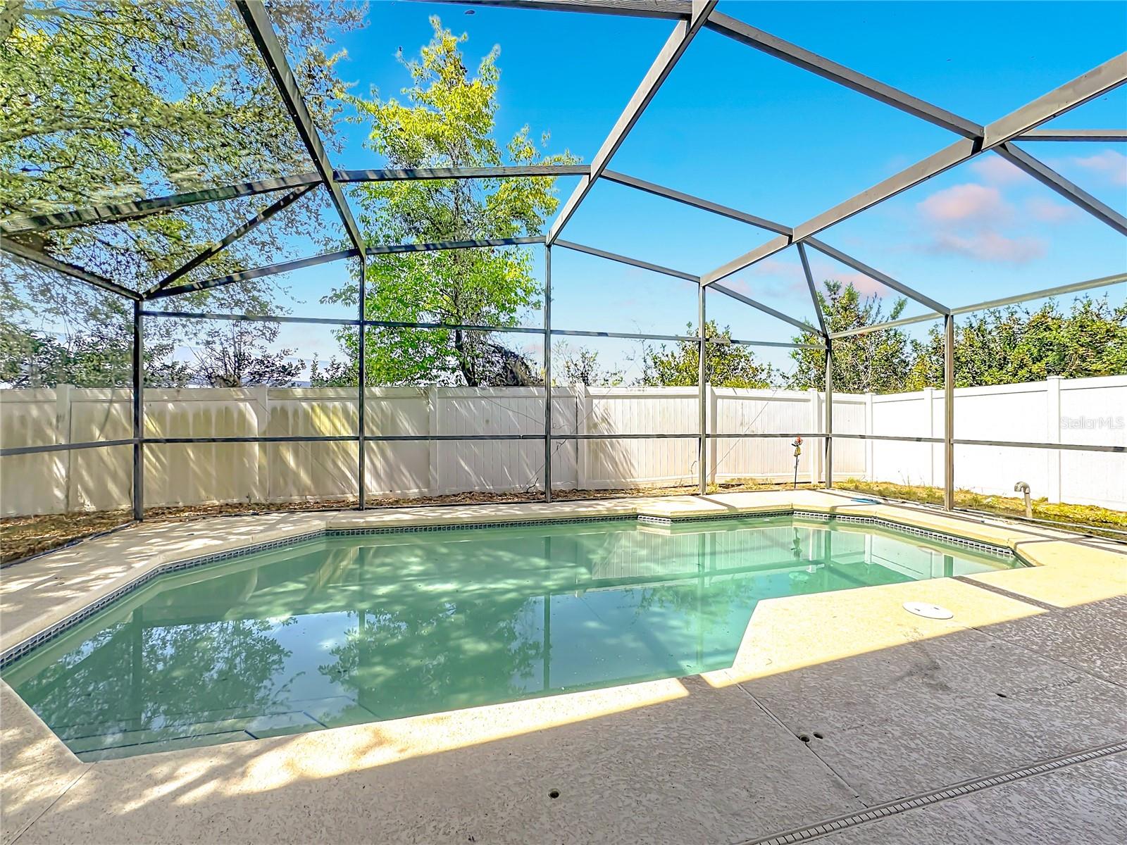 Image 47 of 57 For 635 Knollwood Drive