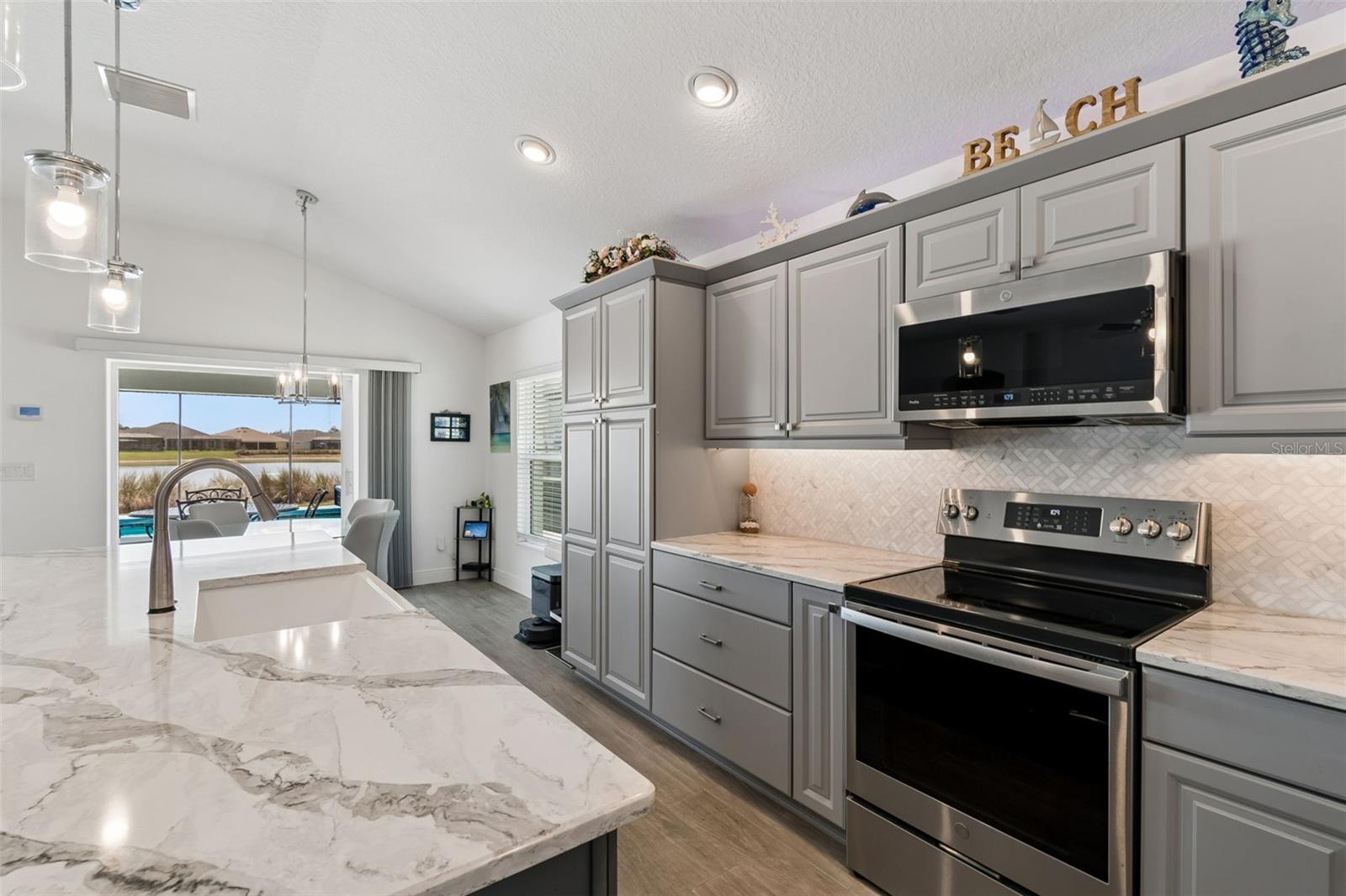 Image 16 of 74 For 1864 Keel Court