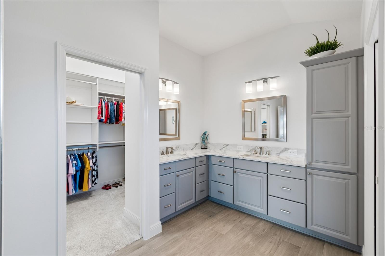 Image 32 of 74 For 1864 Keel Court