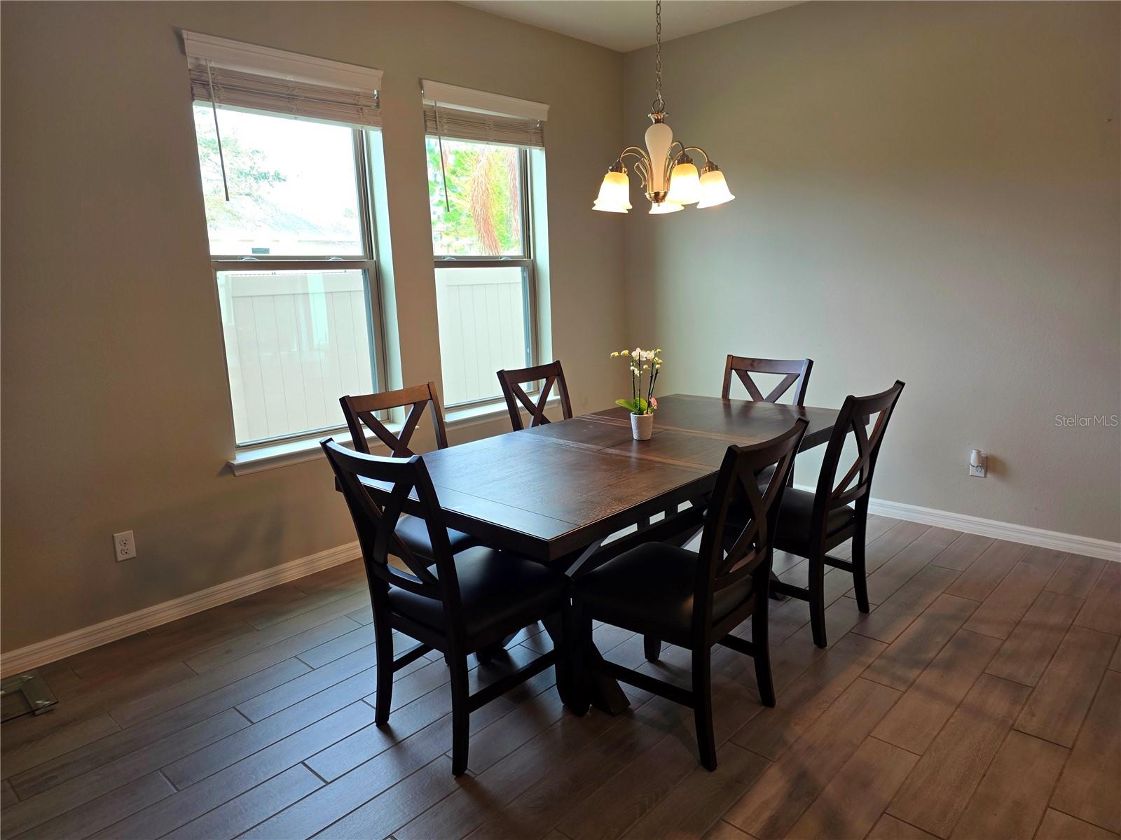 Image 14 of 33 For 4880 Echo Court