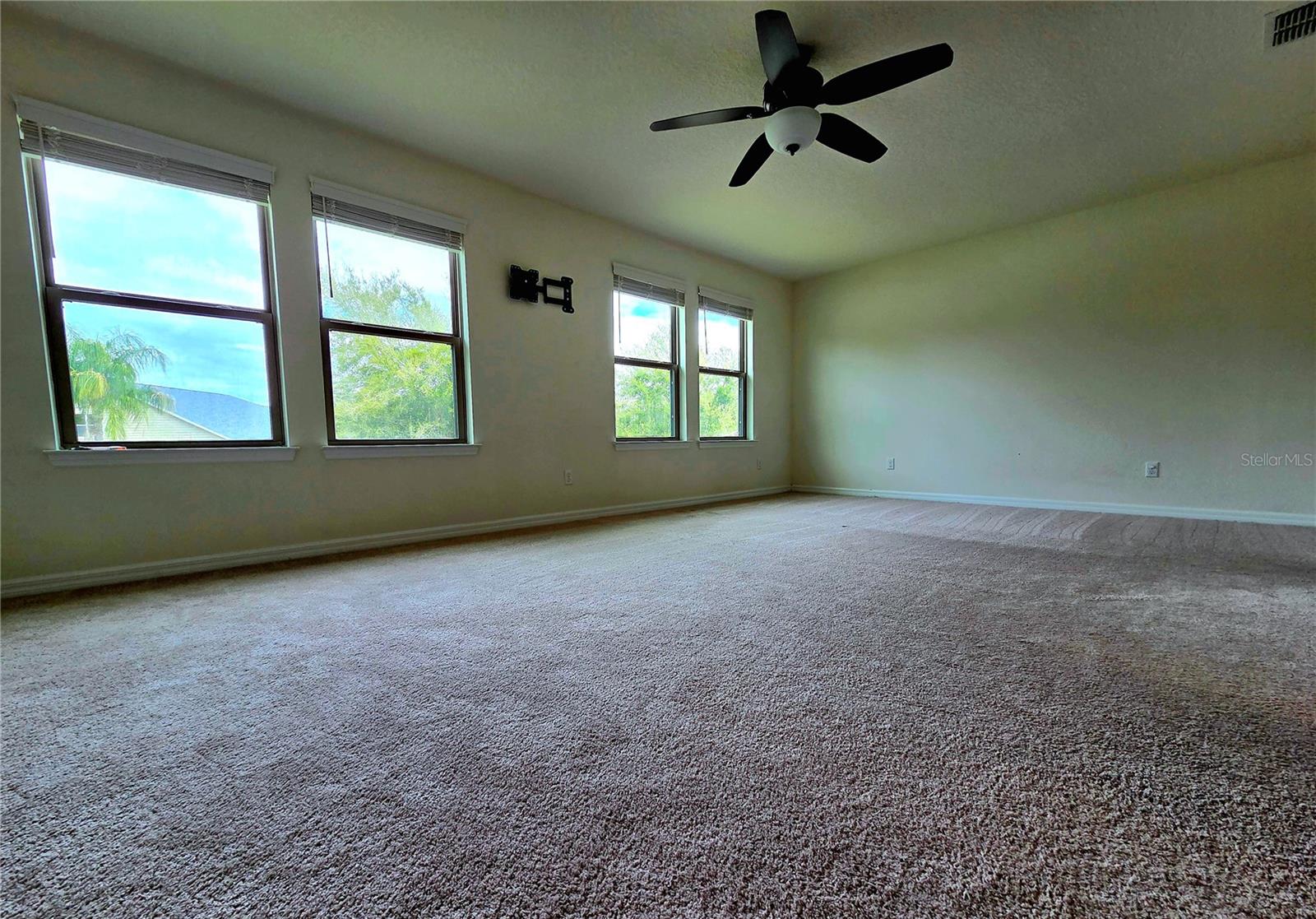 Image 24 of 33 For 4880 Echo Court