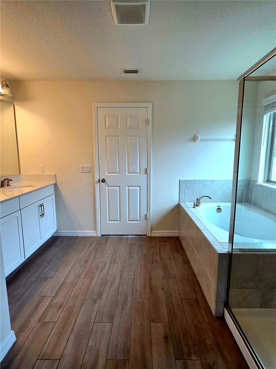 Image 25 of 33 For 4880 Echo Court