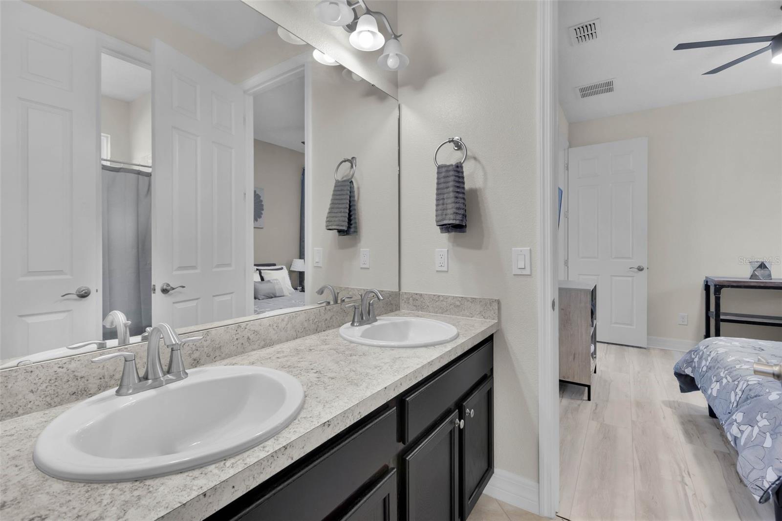 Image 25 of 36 For 4454 Indigo Sky Lane