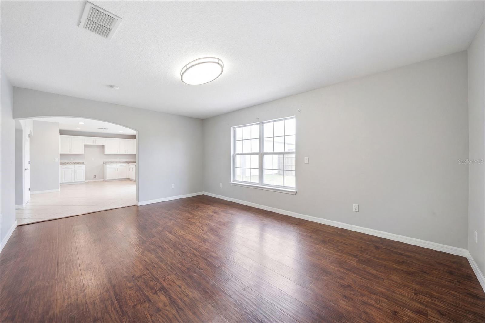 Image 20 of 35 For 411 Robin Road