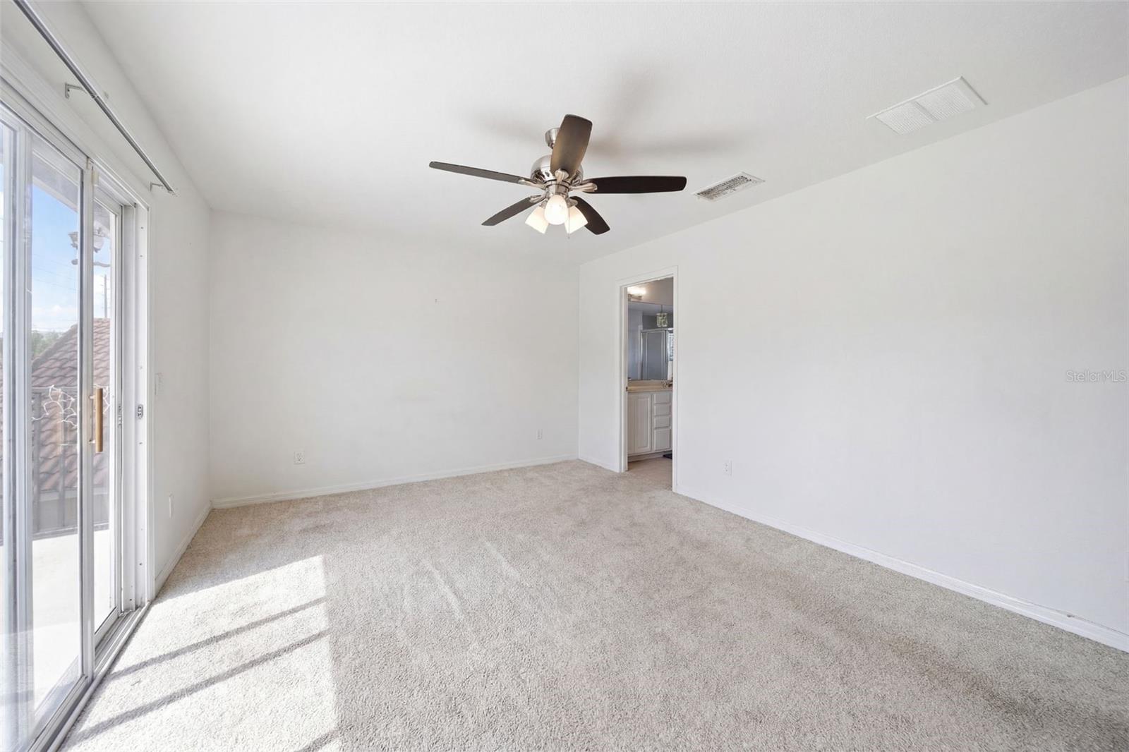 Image 22 of 35 For 411 Robin Road