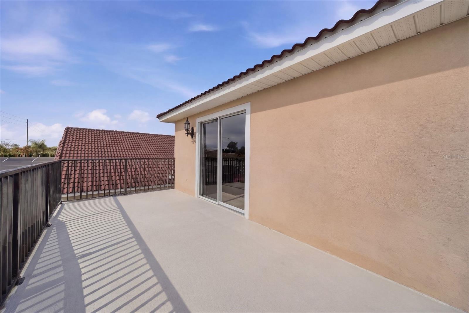 Image 27 of 35 For 411 Robin Road