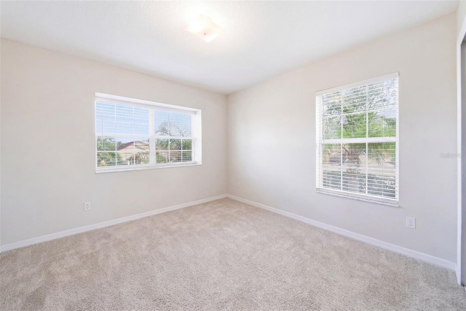 Image 33 of 35 For 411 Robin Road