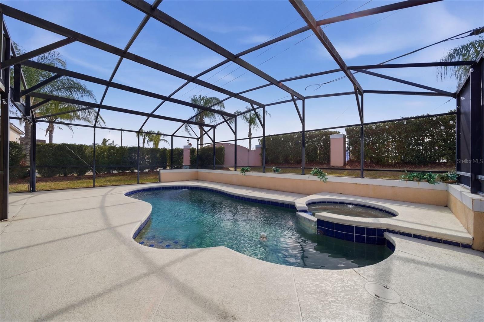 Image 7 of 35 For 411 Robin Road