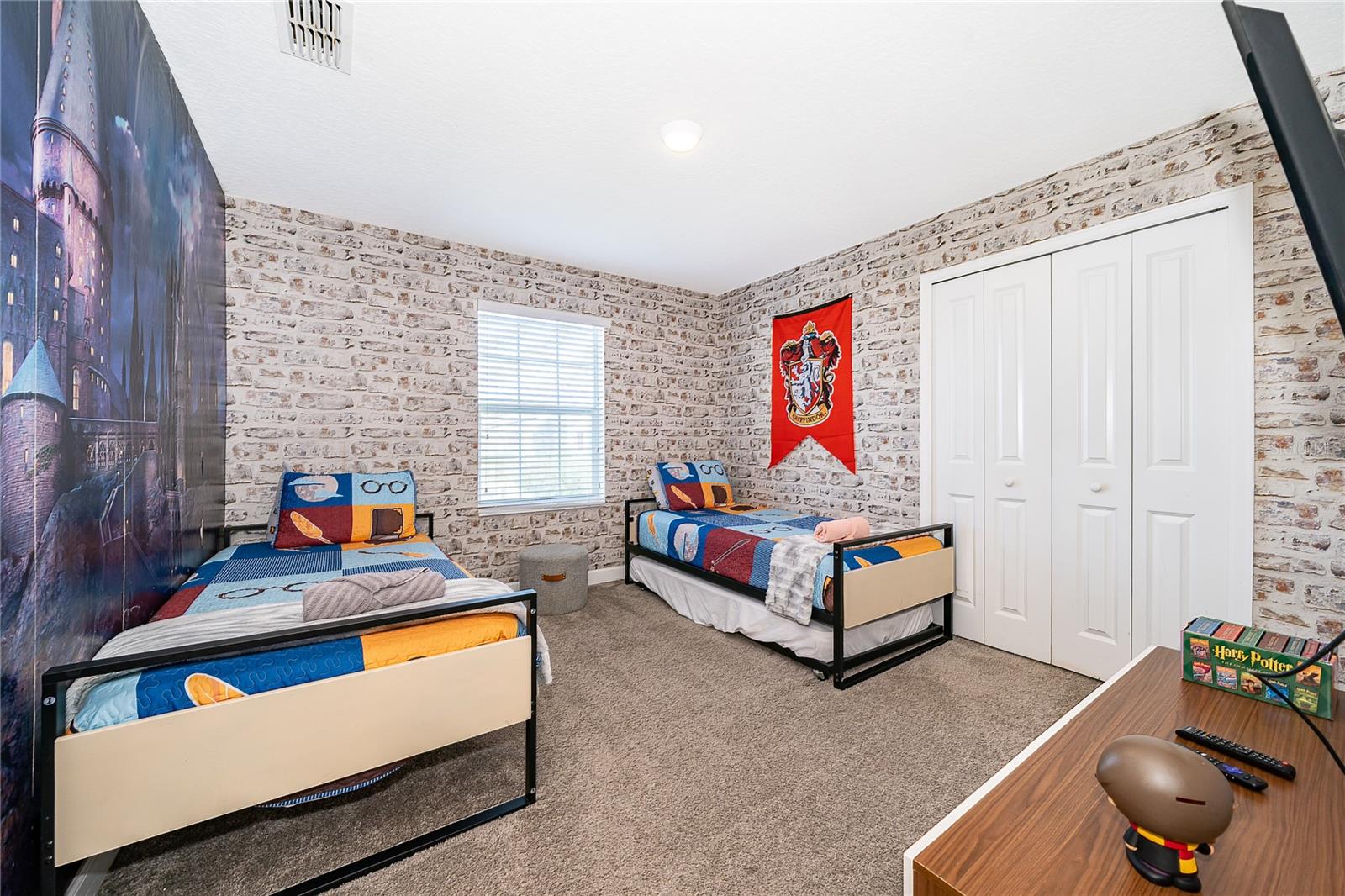 Image 11 of 74 For 4838 Love Storey Lane