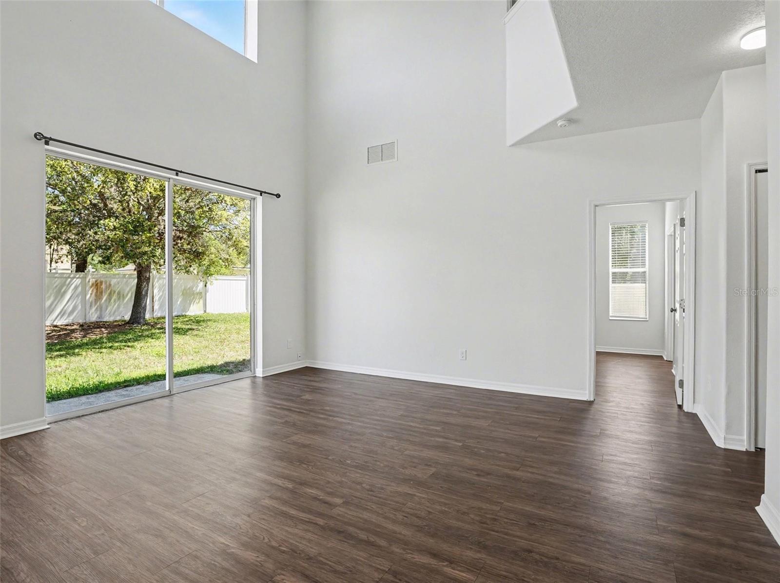 Image 5 of 27 For 1419 Hunterman Lane