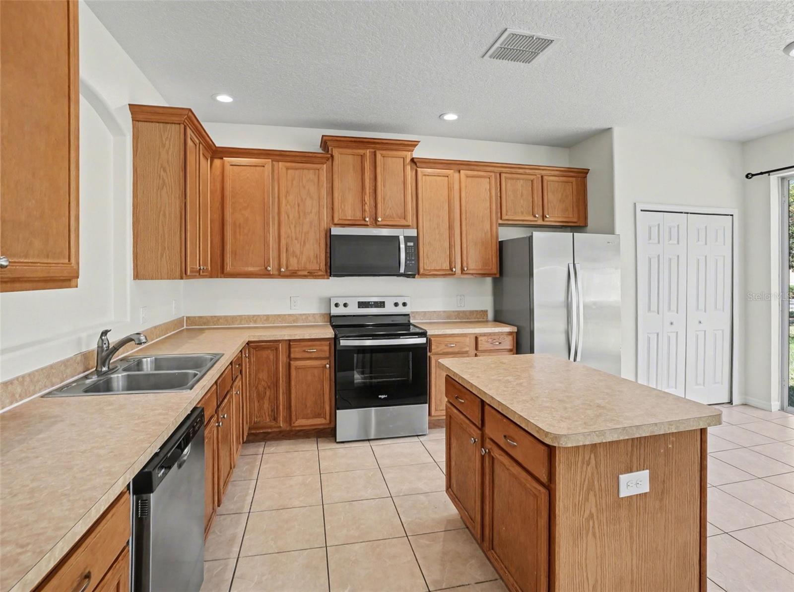 Image 9 of 27 For 1419 Hunterman Lane