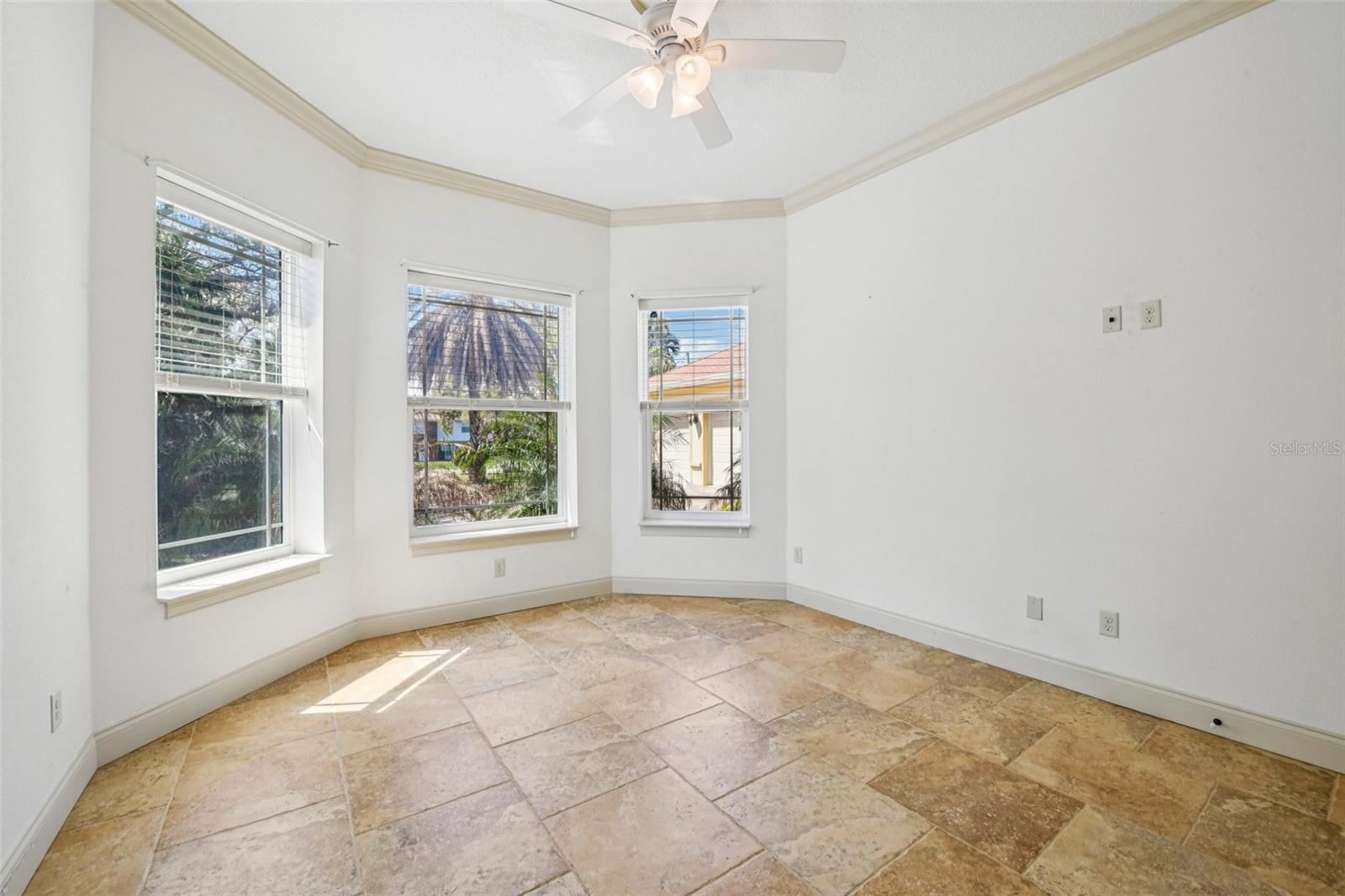 Image 25 of 57 For 2227 Palmetto Avenue