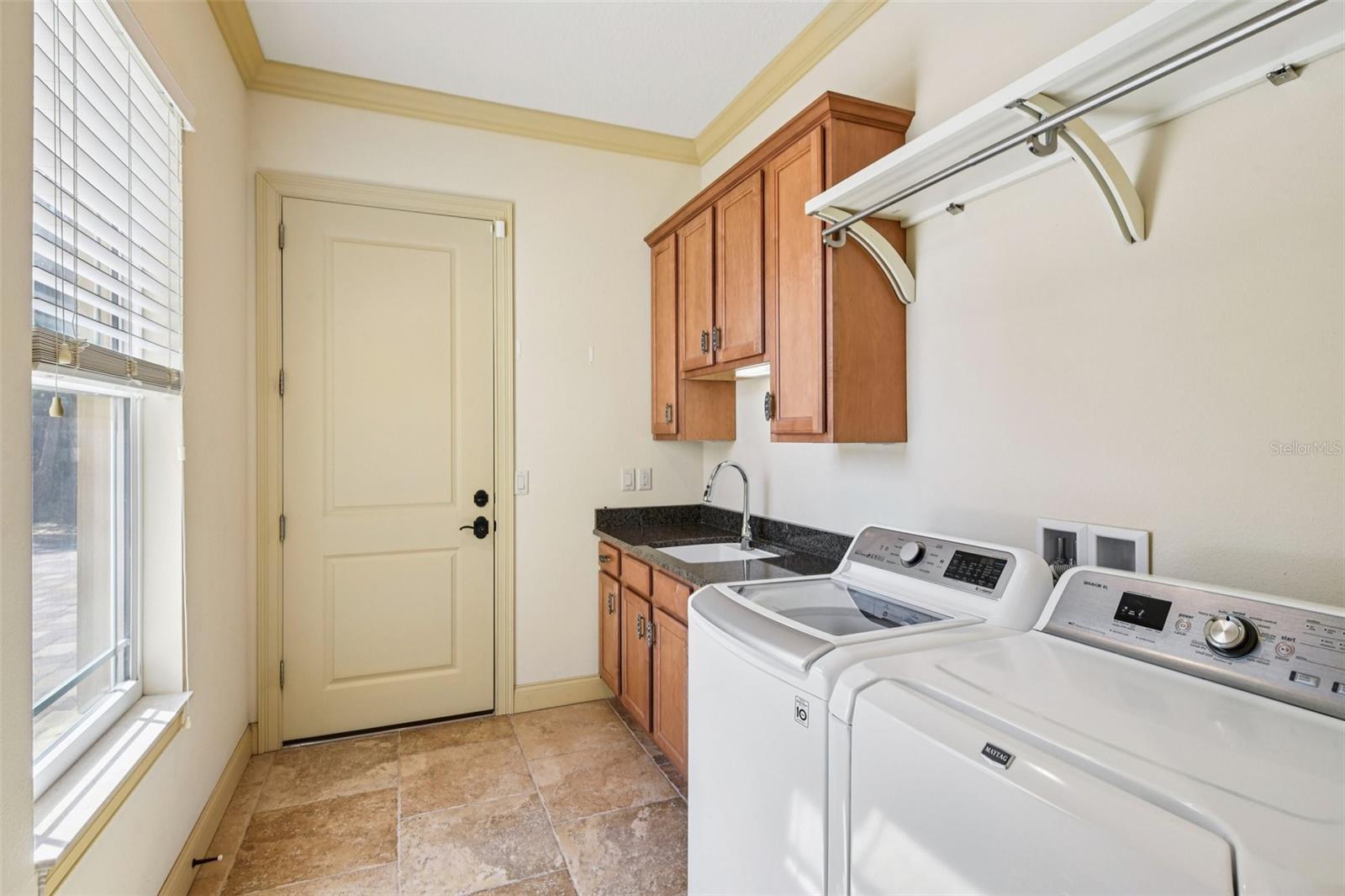 Image 29 of 57 For 2227 Palmetto Avenue