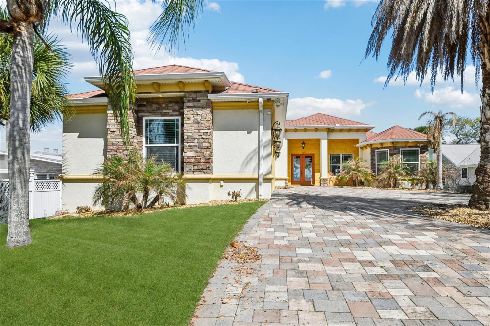 Image 3 of 57 For 2227 Palmetto Avenue