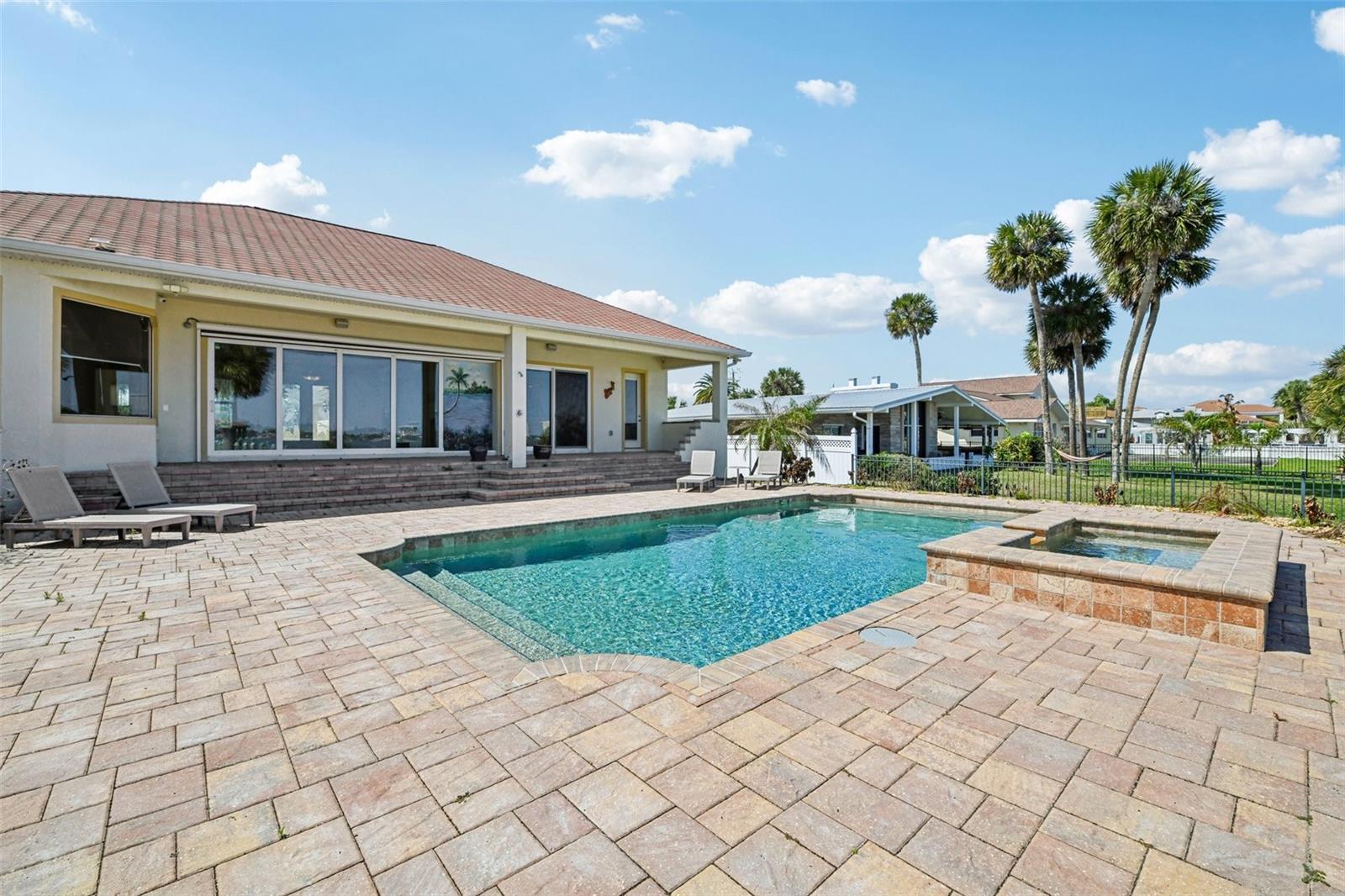 Image 44 of 57 For 2227 Palmetto Avenue