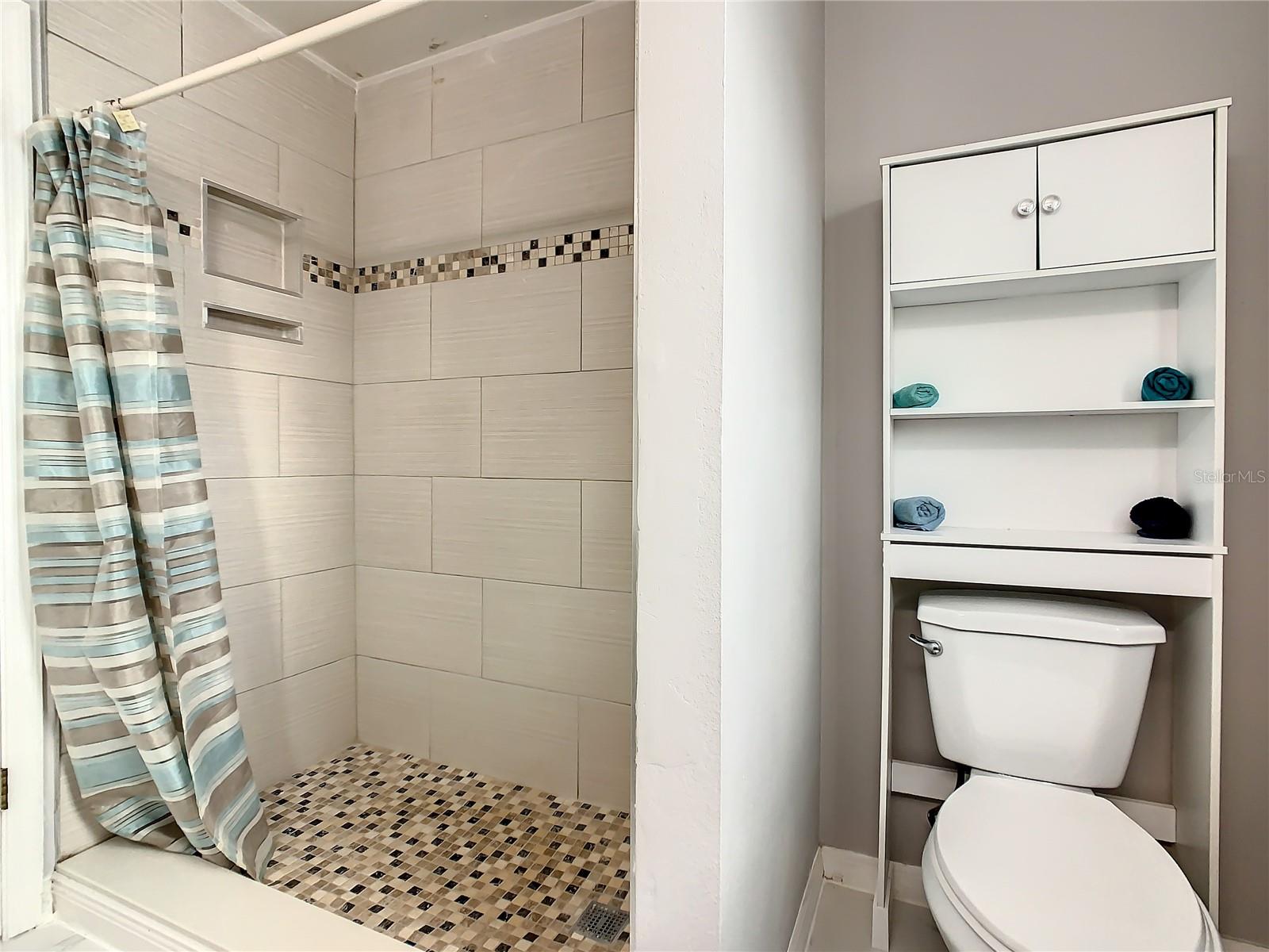 Image 32 of 69 For 4840 Kingston Circle