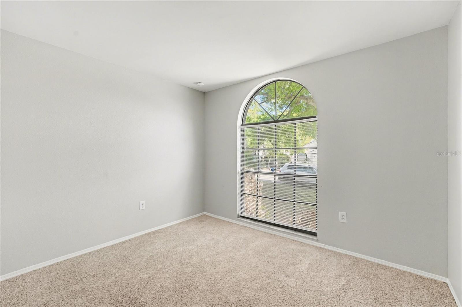Image 14 of 21 For 638 Lake Dexter Circle