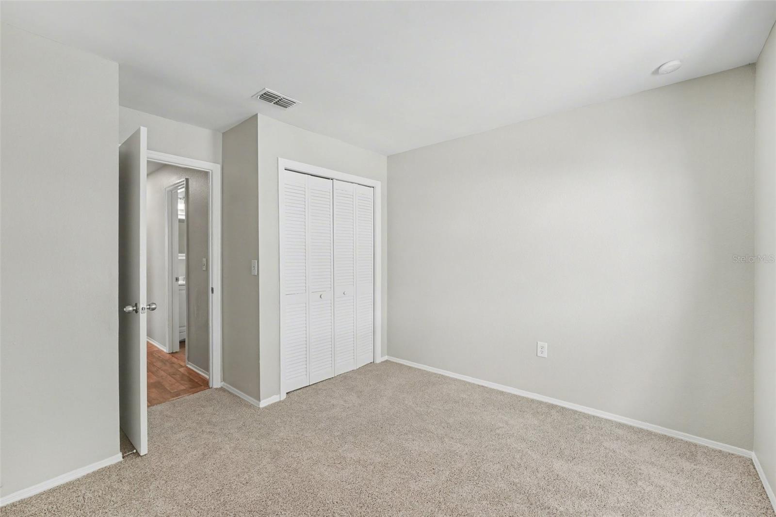 Image 15 of 21 For 638 Lake Dexter Circle