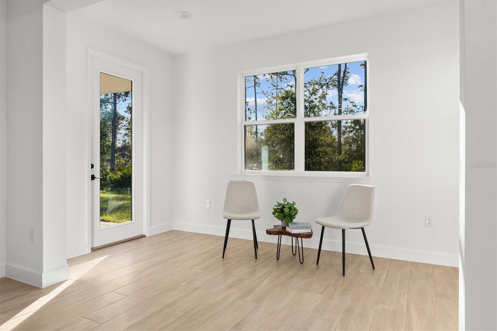 Image 23 of 39 For 3133 Cavalier Avenue