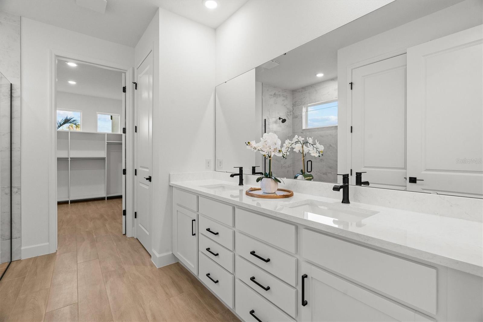 Image 25 of 39 For 3133 Cavalier Avenue