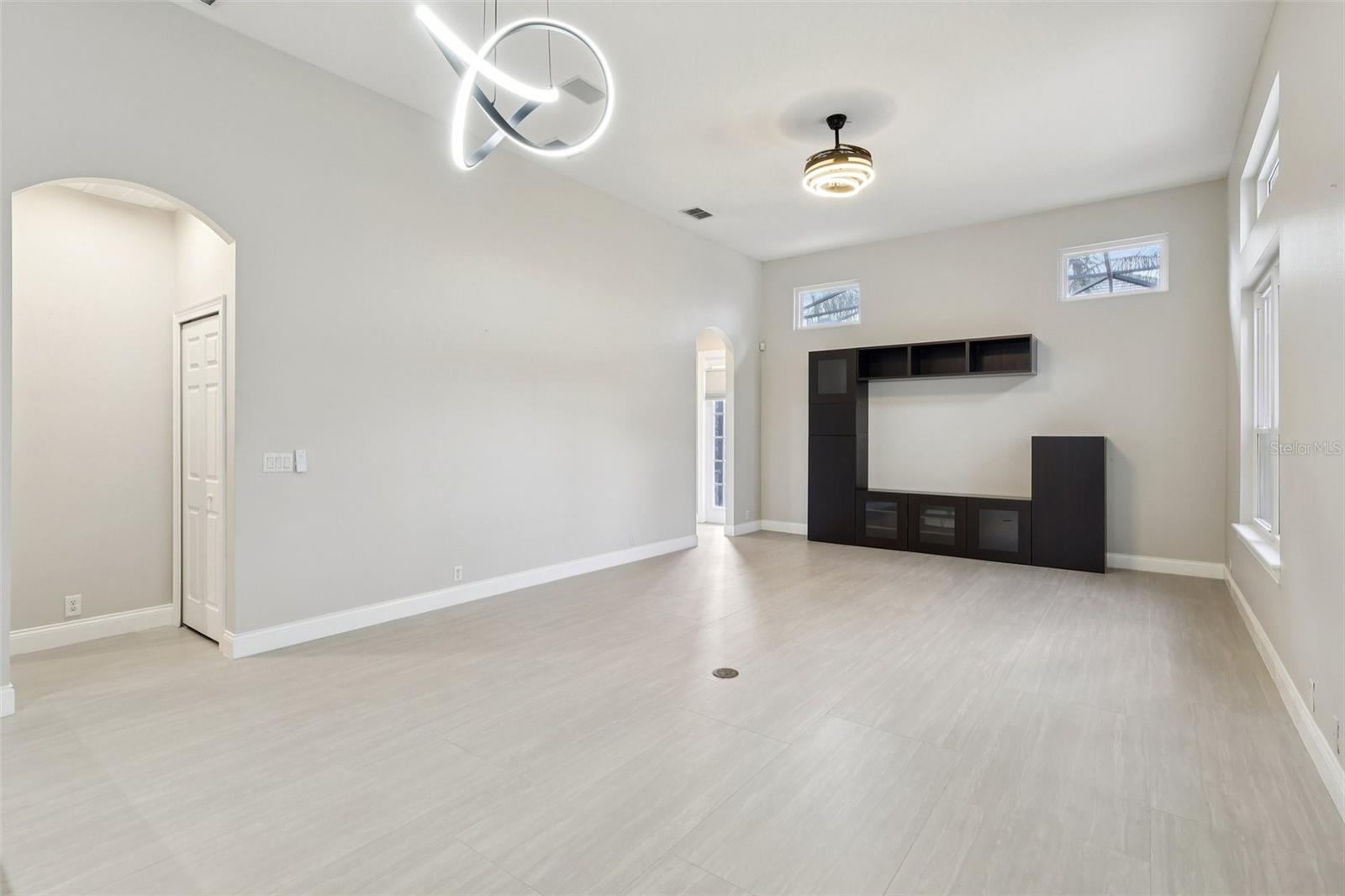 Image 12 of 44 For 11608 Claymont Circle