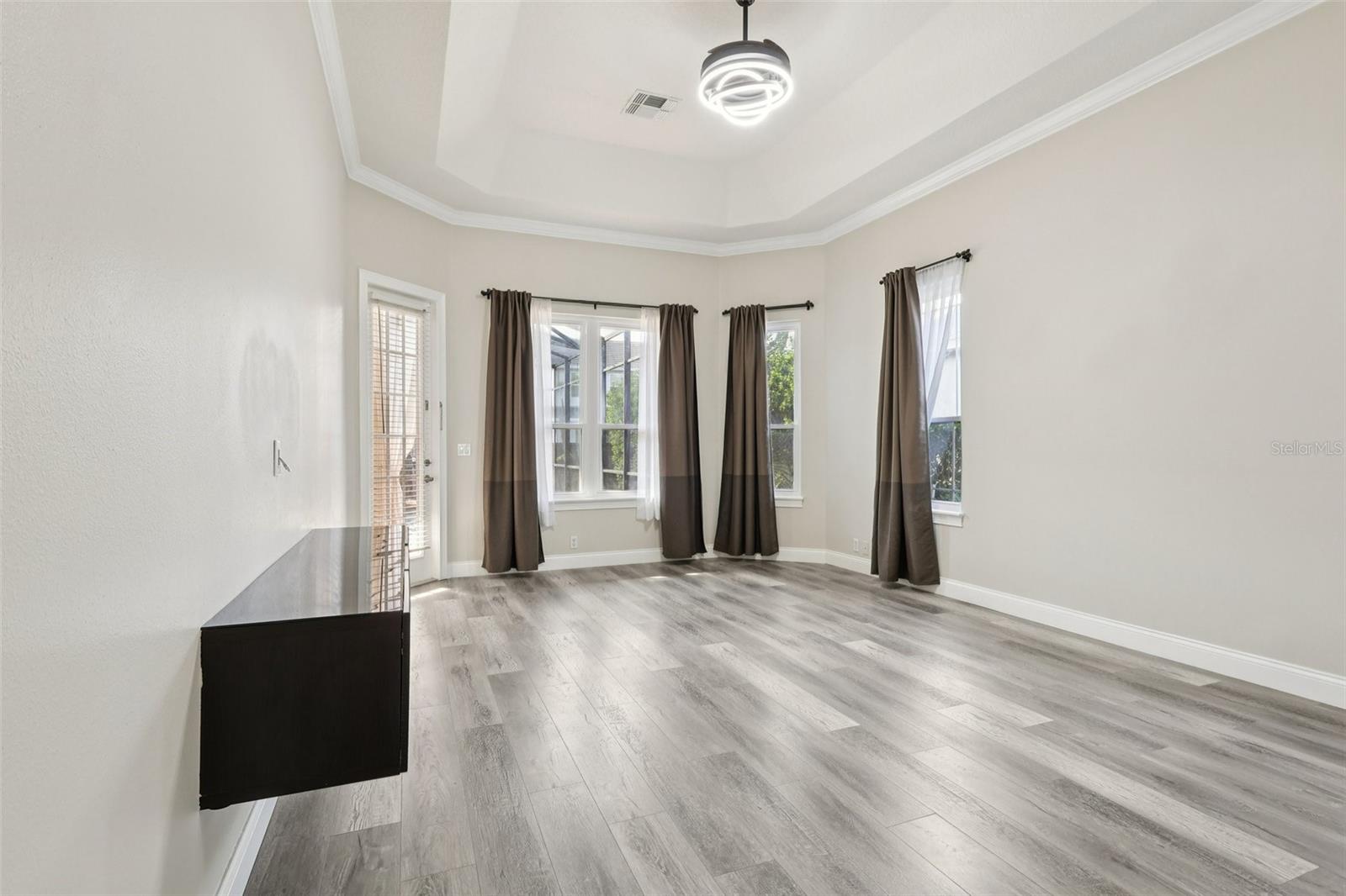 Image 31 of 44 For 11608 Claymont Circle