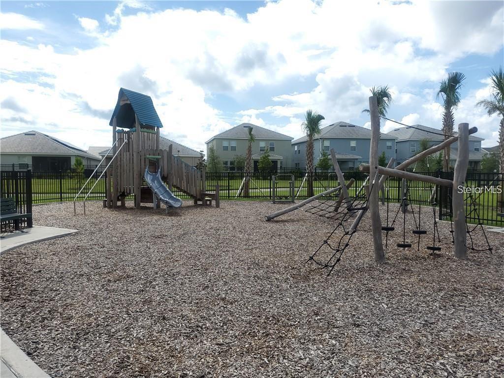 Image 26 of 27 For 11211 History Avenue