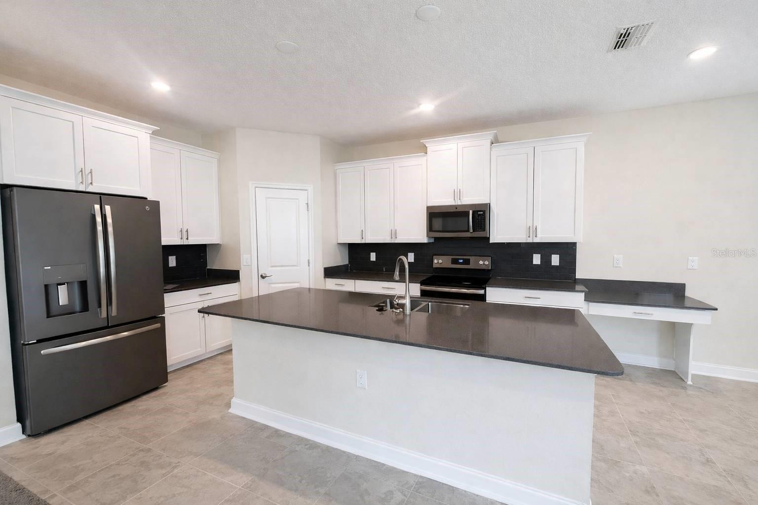 Image 4 of 27 For 11211 History Avenue