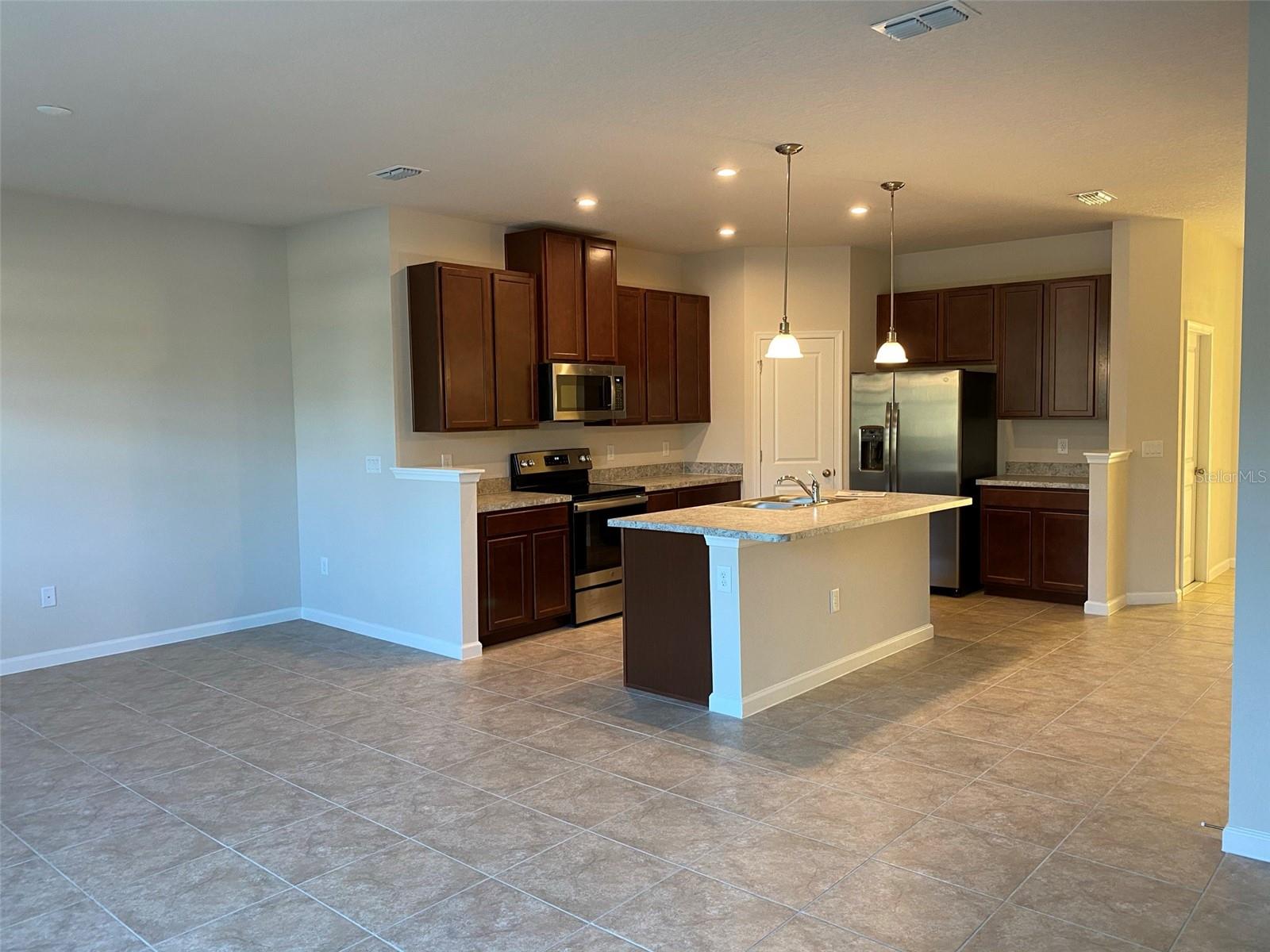 Image 4 of 32 For 2716 Pleasant Cypress Circle