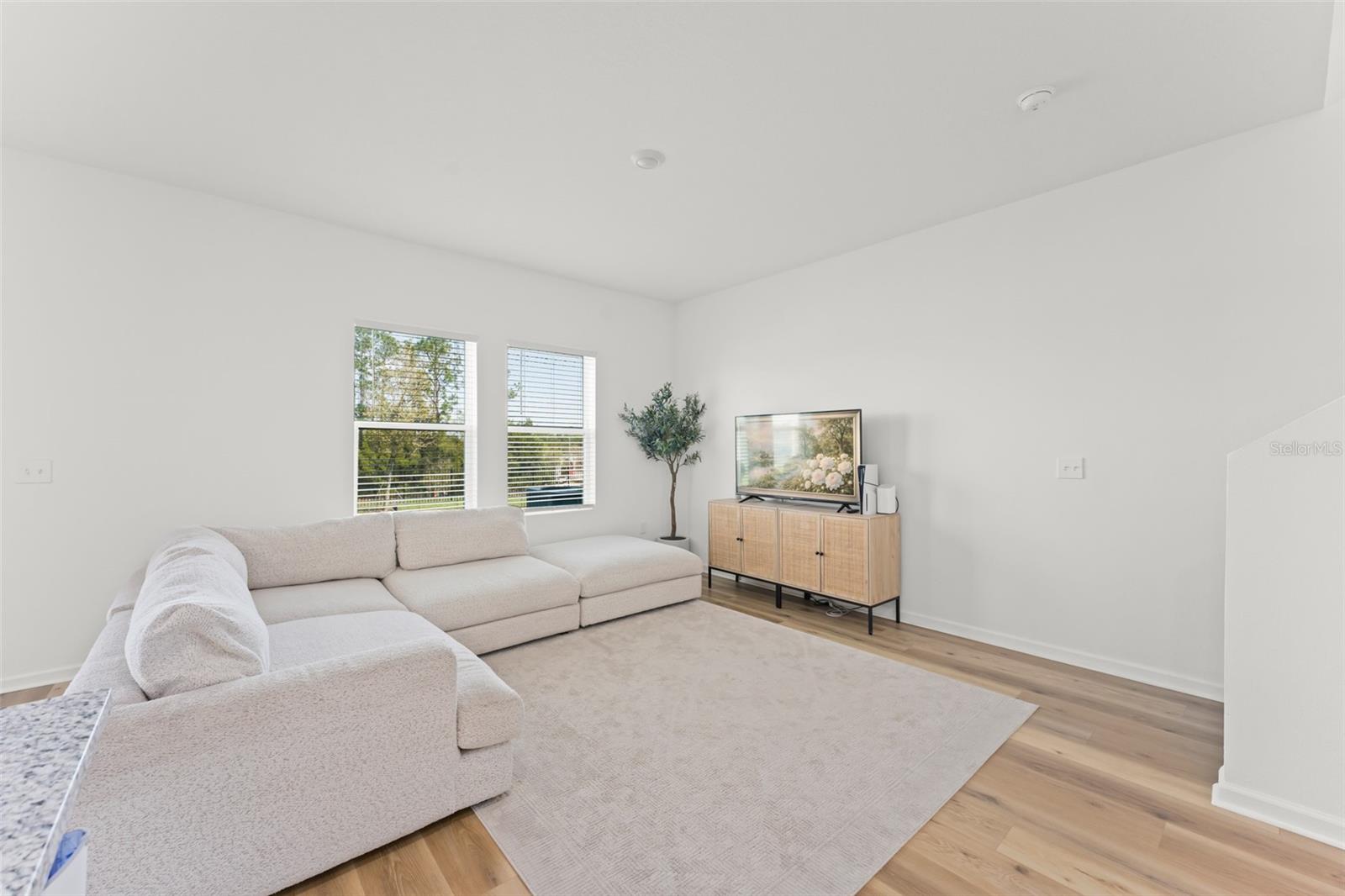 Image 19 of 41 For 8700 Sportsman Loop