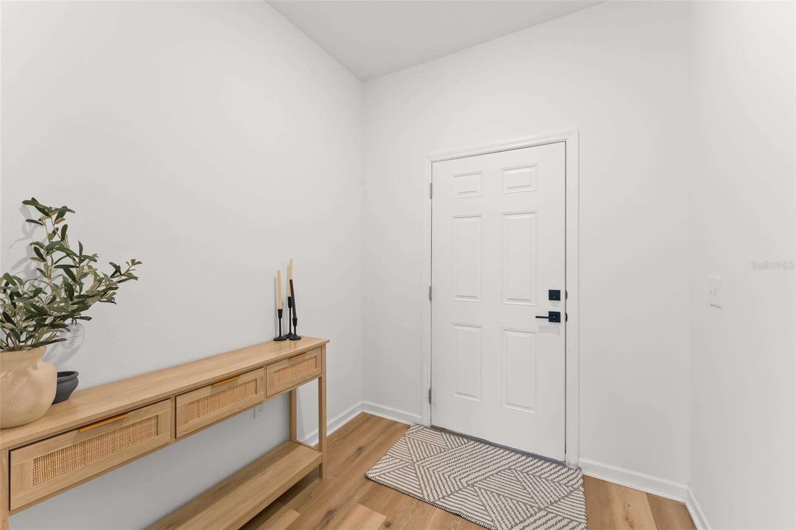 Image 3 of 41 For 8700 Sportsman Loop