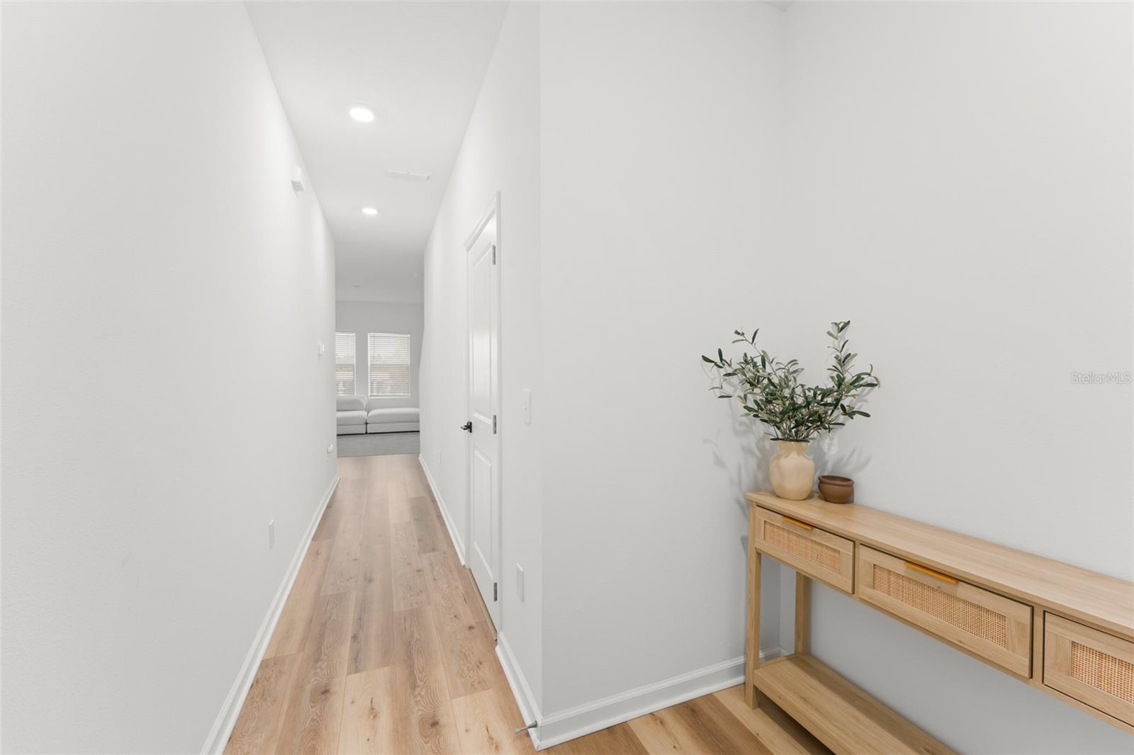 Image 4 of 41 For 8700 Sportsman Loop