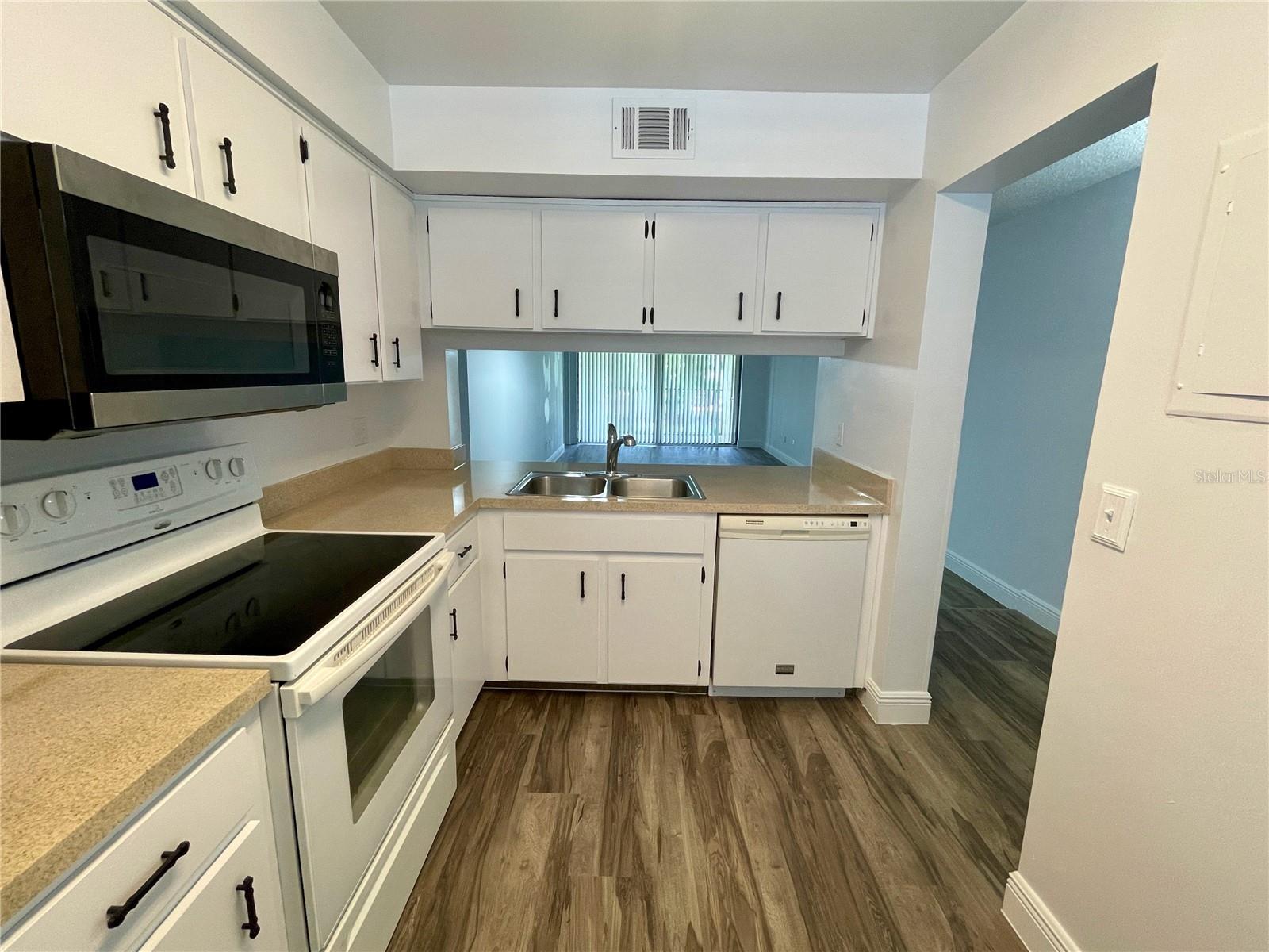 Image 7 of 15 For 3258 Candle Ridge Drive 203