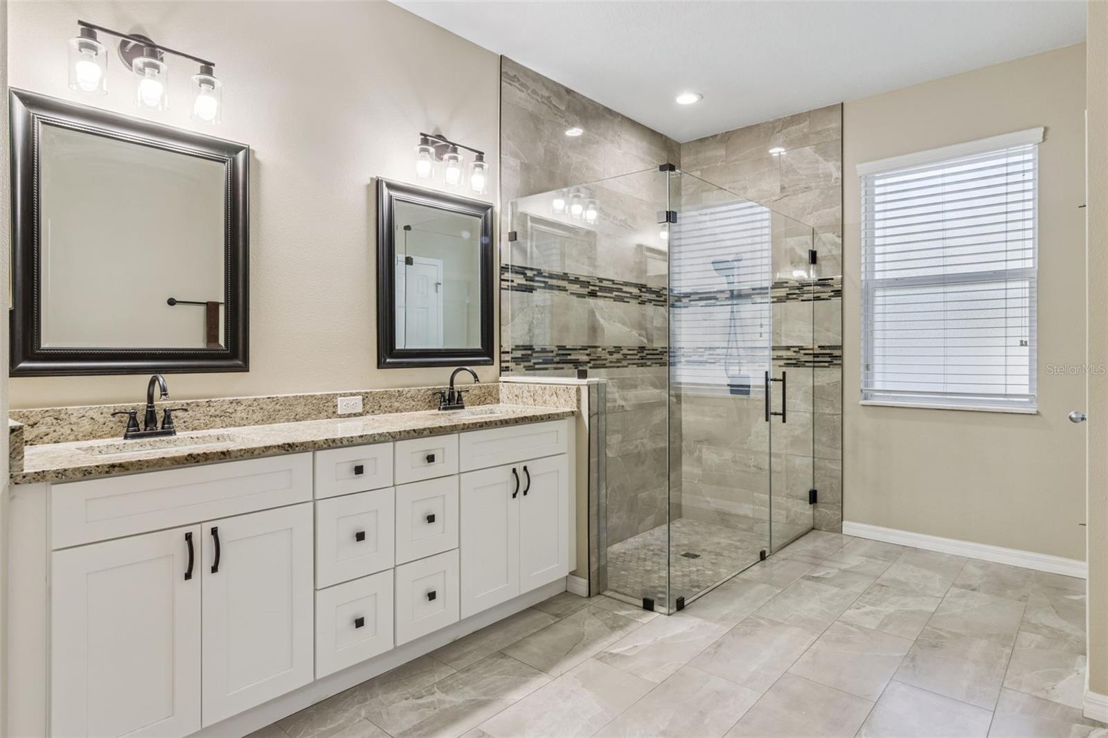 Image 30 of 77 For 15940 Ternglade Drive