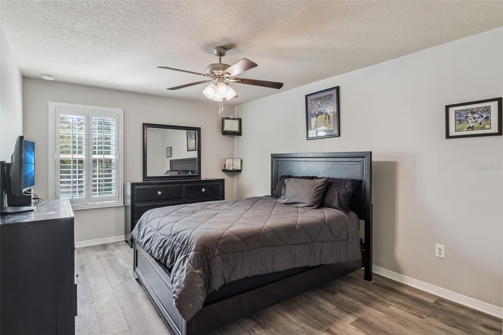 Image 33 of 77 For 15940 Ternglade Drive