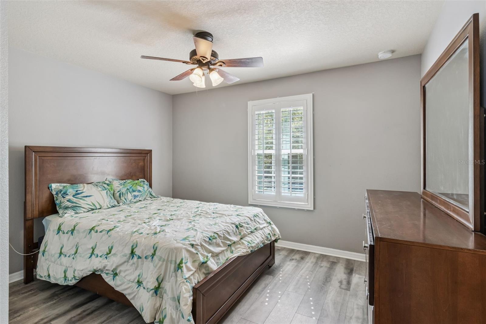 Image 37 of 77 For 15940 Ternglade Drive