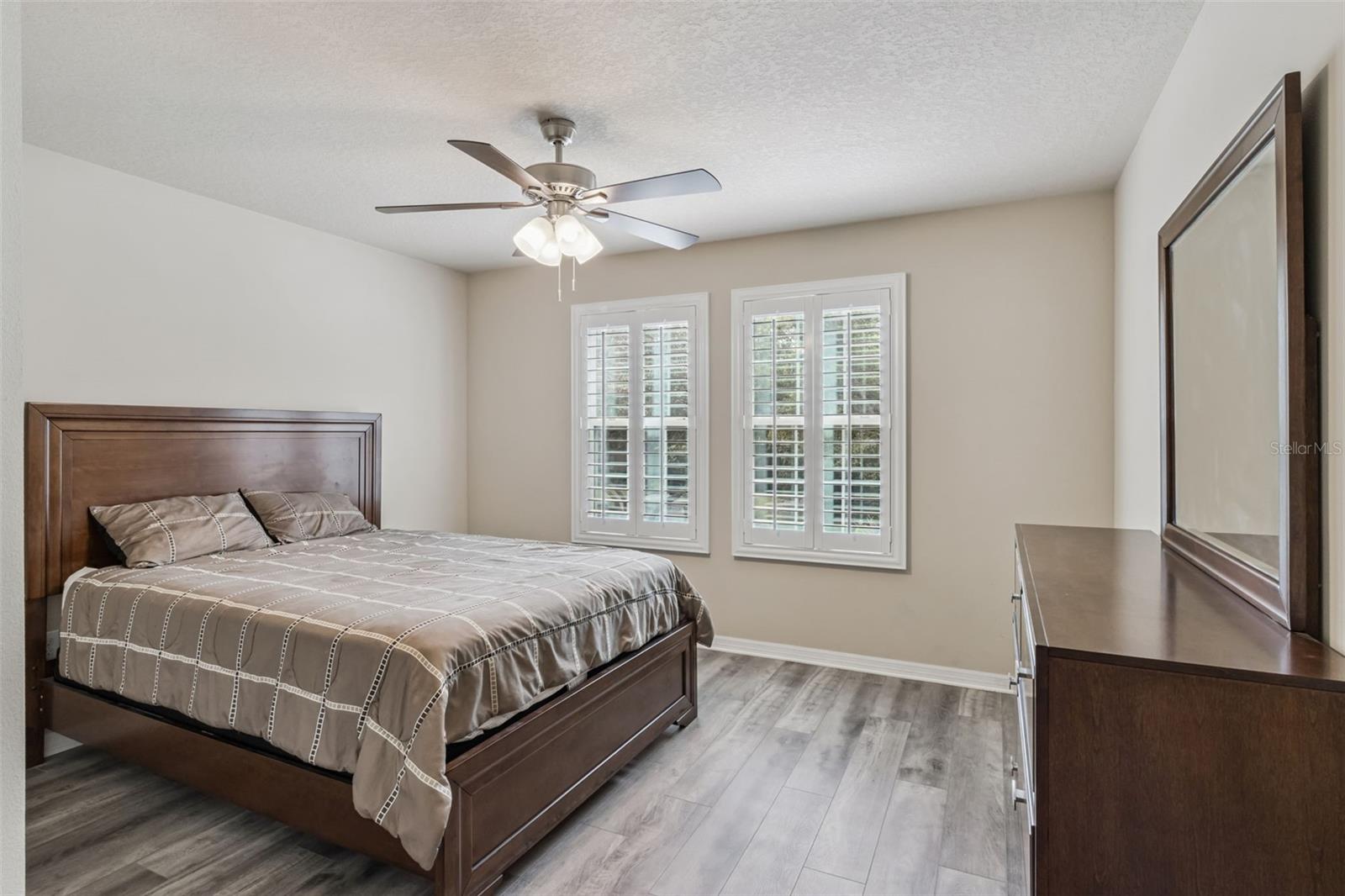 Image 39 of 77 For 15940 Ternglade Drive