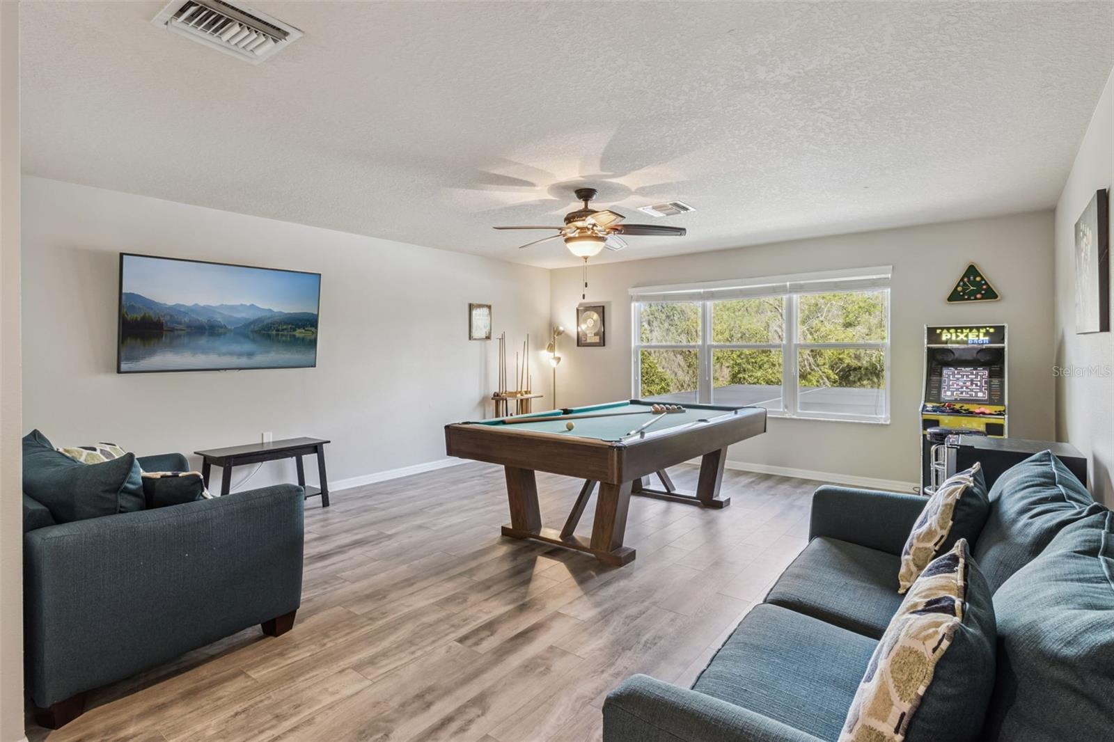 Image 45 of 77 For 15940 Ternglade Drive