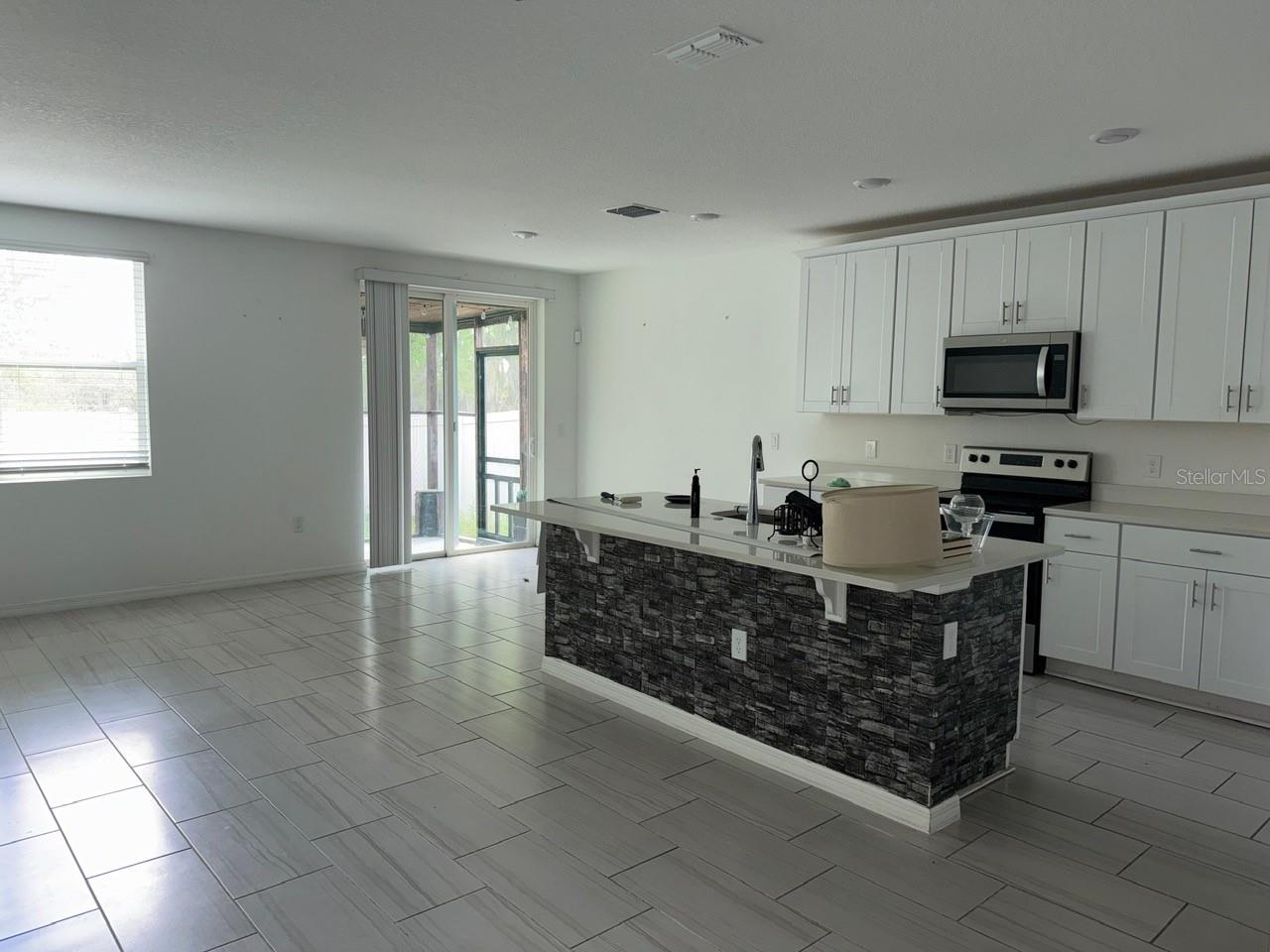 Image 8 of 13 For 3098 Laurel Oak Lane