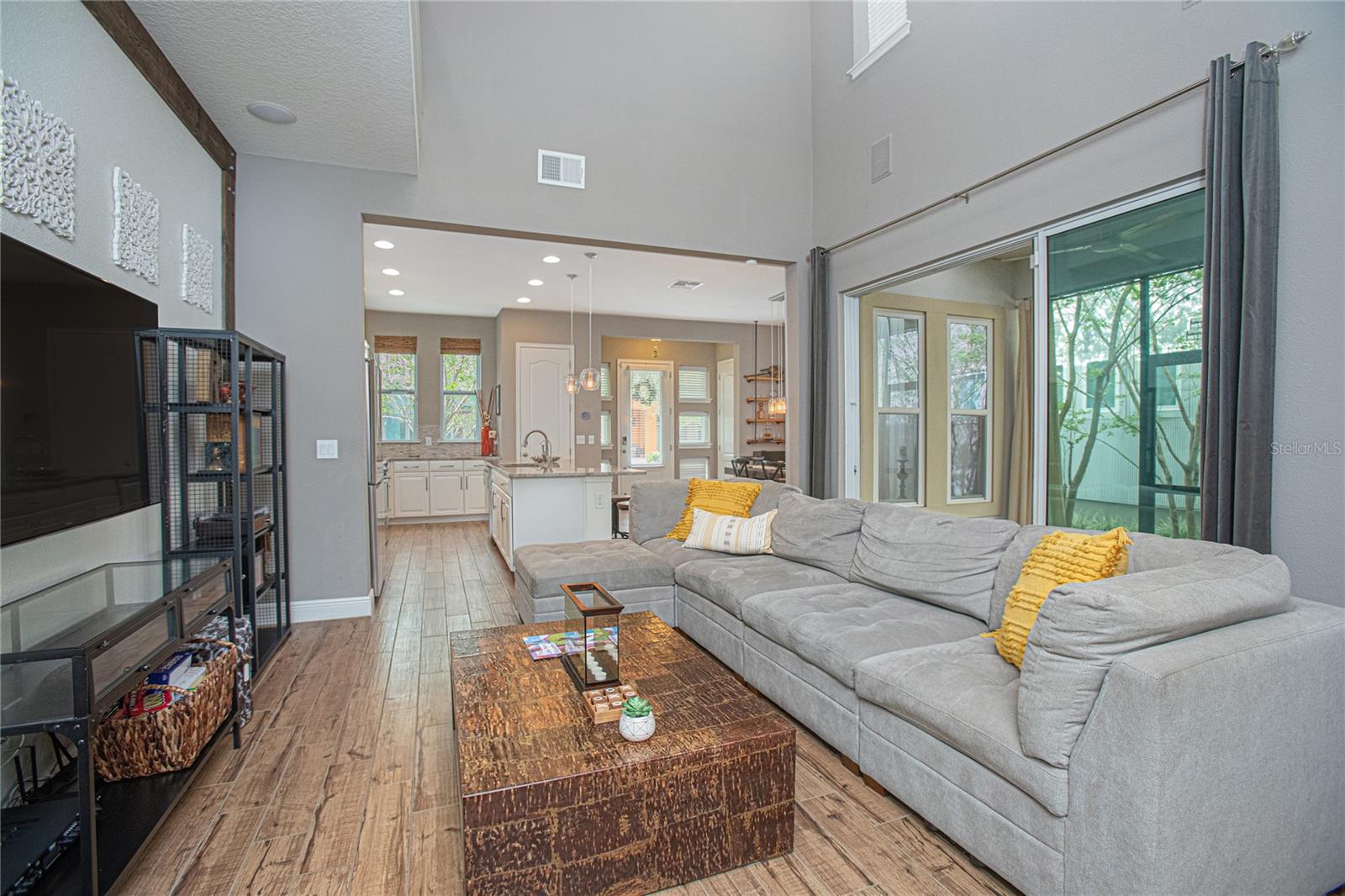 Image 10 of 30 For 8115 Upper Perse Circle