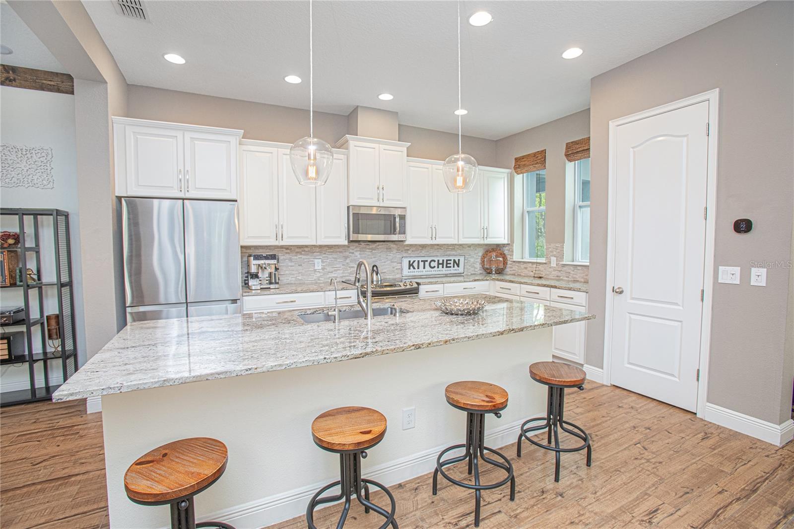 Image 4 of 30 For 8115 Upper Perse Circle